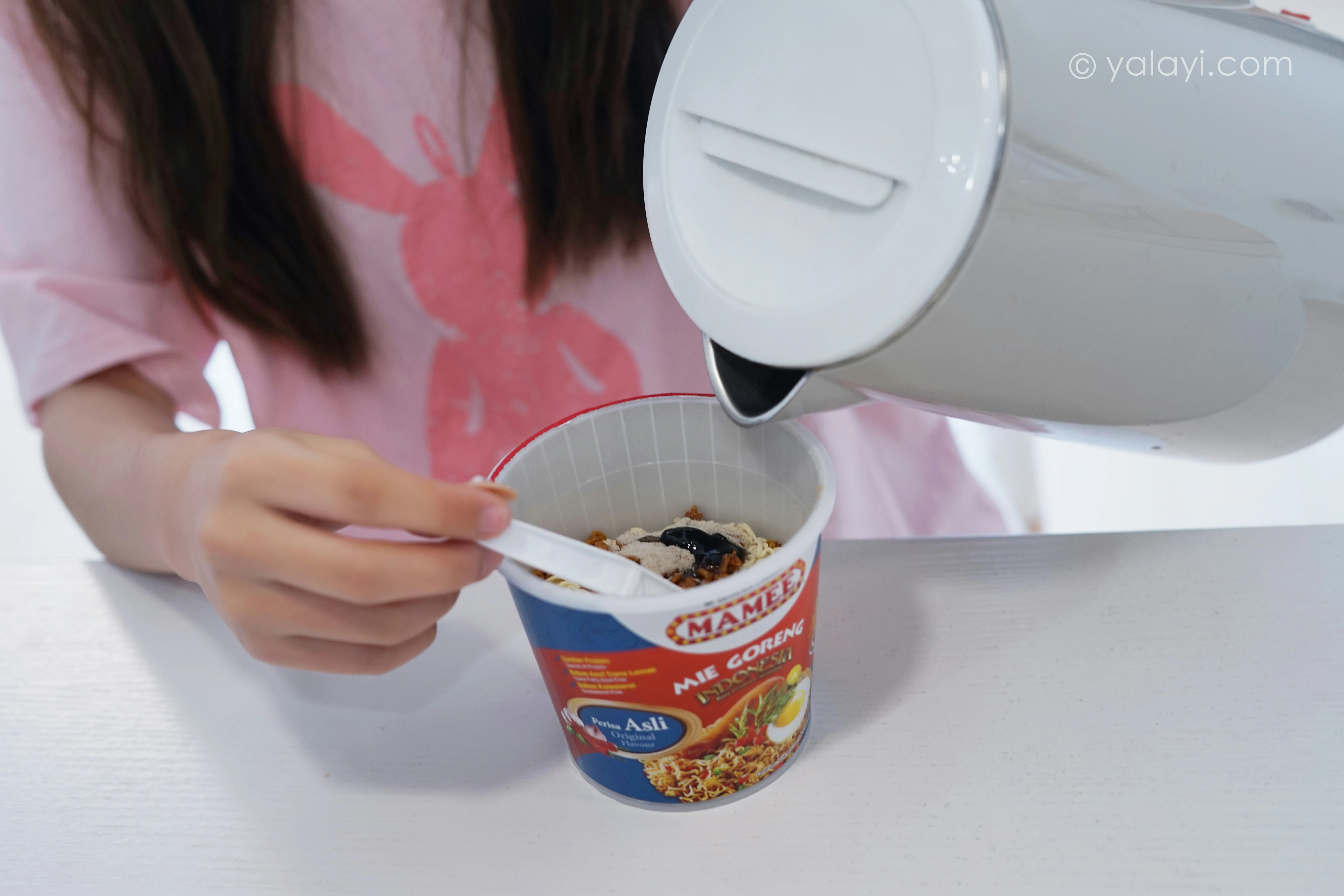 [YALAYI雅拉伊]NO.791 这边风景 小乔 粉色短袖居家性感写真集第3张