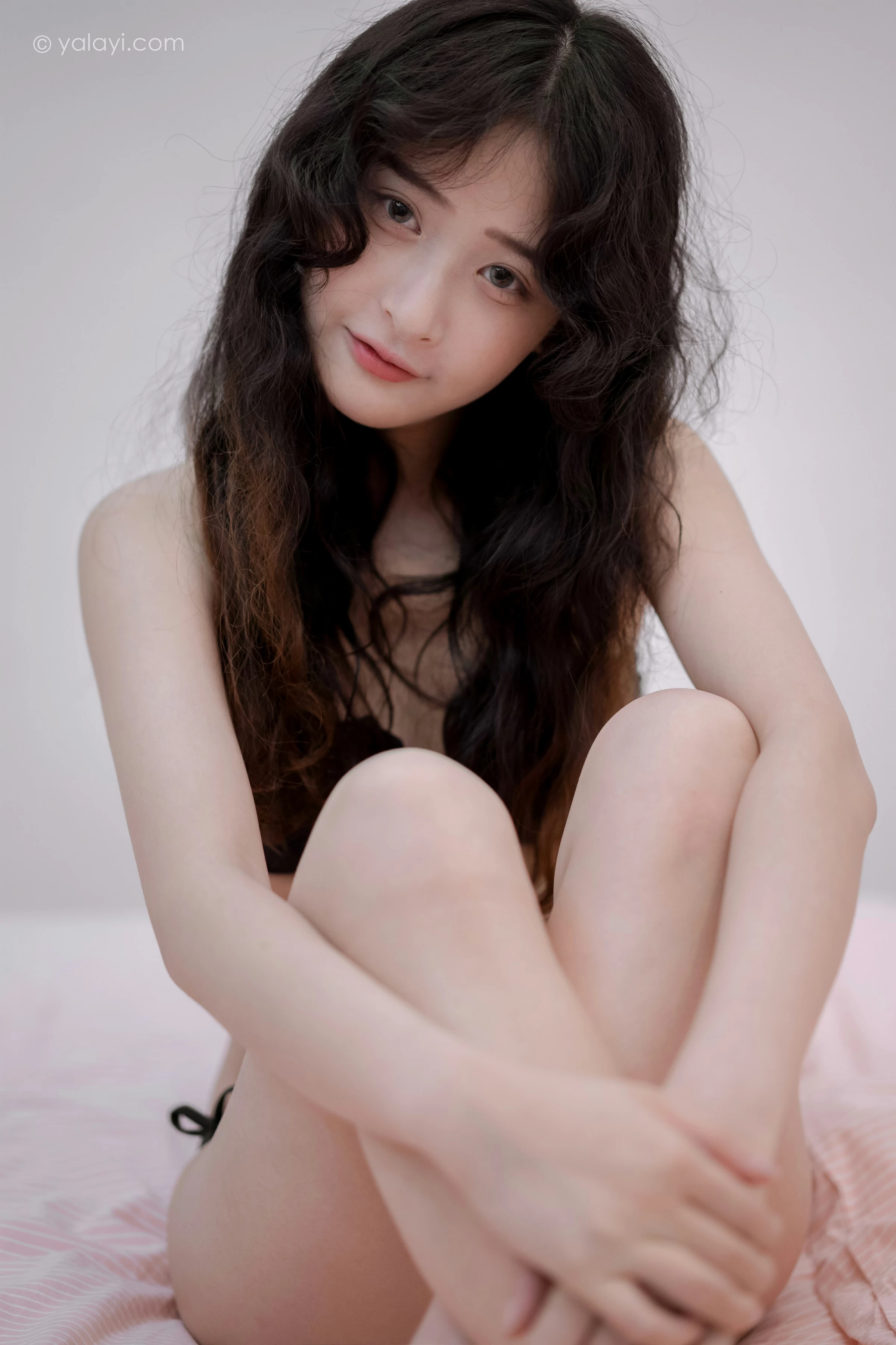 [YALAYI雅拉伊]NO.716 《对我说爱你》 西子 黑色内衣居家性感私房写真集第6张