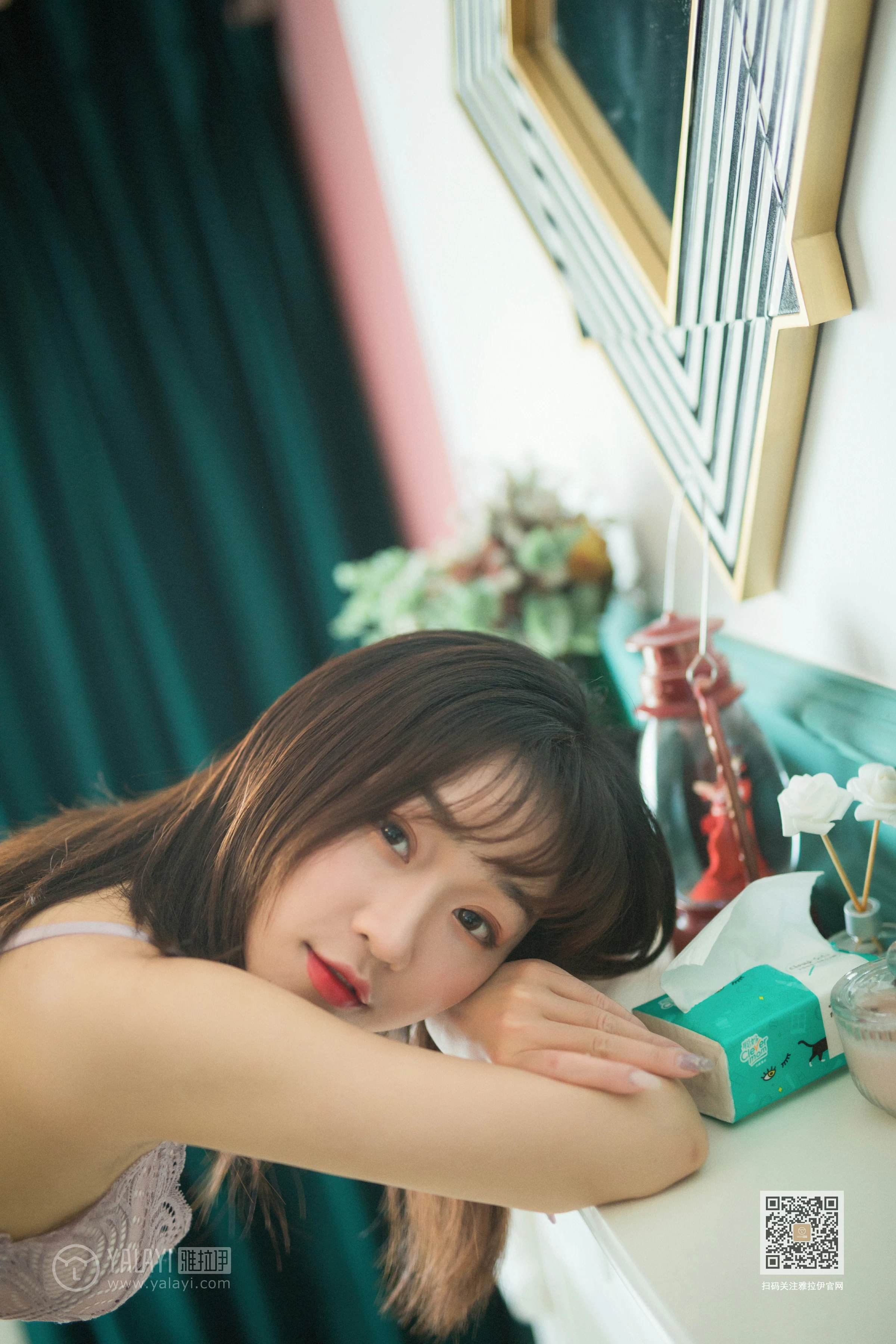 [YALAYI雅拉伊]NO.655 《给我一个吻》 小颖 灰色蕾丝内衣居家性感私房写真集第6张