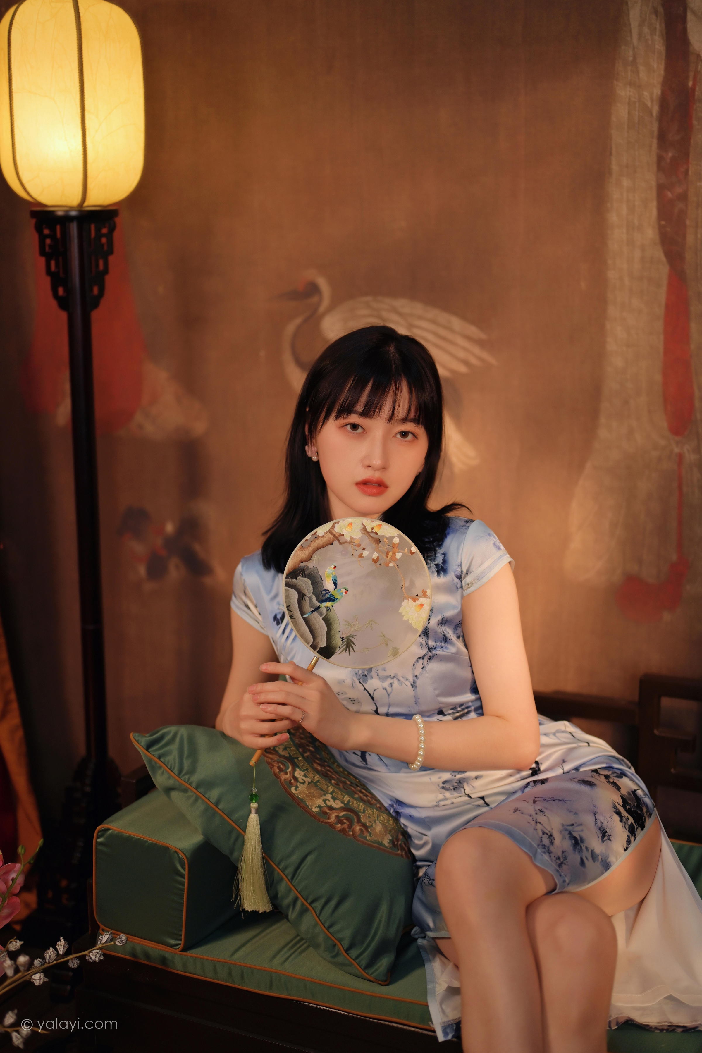 [YALAYI雅拉伊]2022.03.18 绝代芳华 京京 银色无袖旗袍民国风优雅写真集第12张