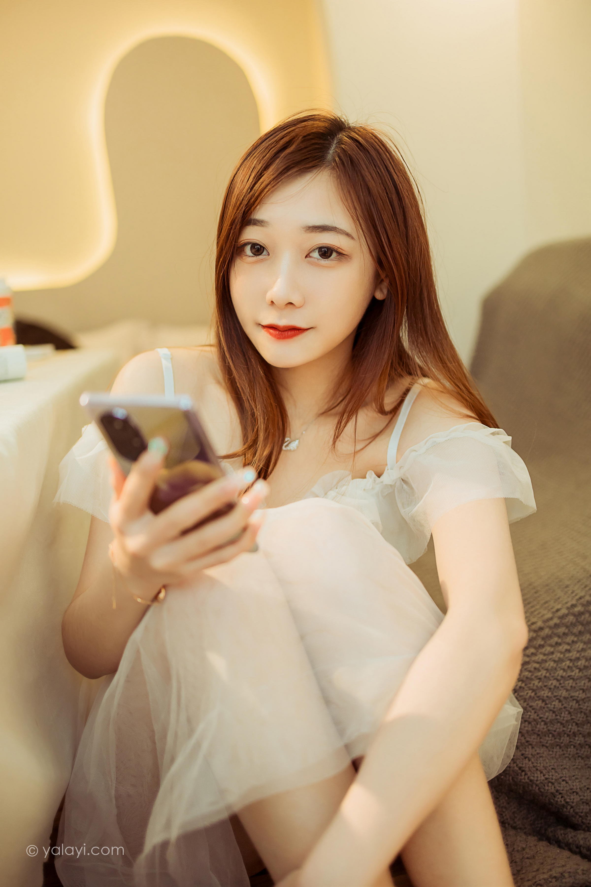 [YALAYI雅拉伊]2022.03.25 梦中情人 夜夜 白色吊带透视连衣裙居家性感写真集第13张