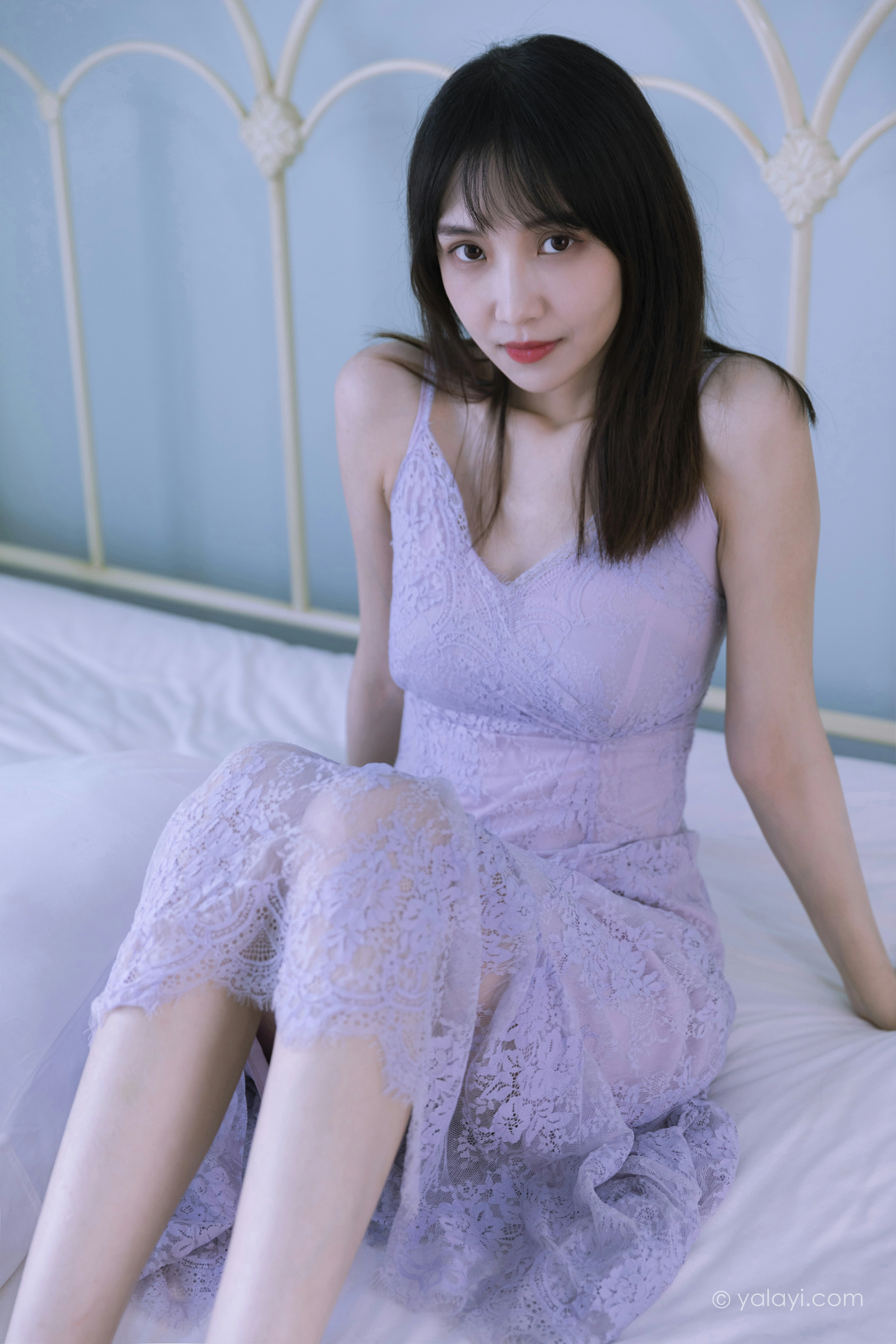 [YALAYI雅拉伊]NO.811 紫色的早晨 妍妍 白色透视蕾丝连衣裙居家私房写真集第7张