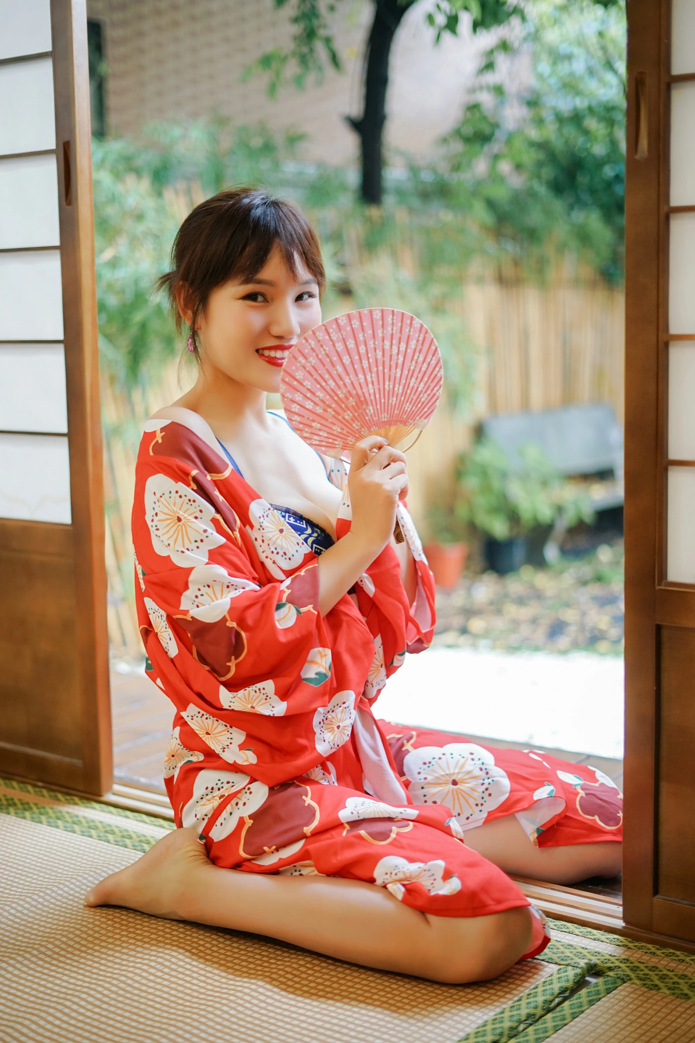 [YALAYI雅拉伊]NO.714 《自娱》 多香子 粉色和服加蓝色内衣性感私房写真集第7张