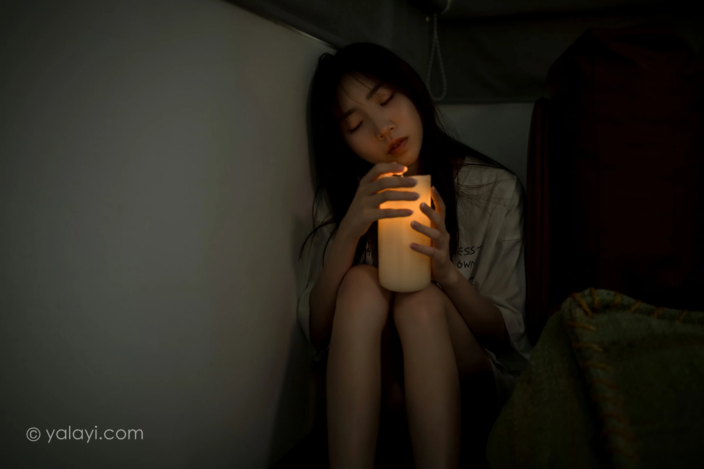 [YALAYI雅拉伊]NO.693 《好心分手》 小乔 白色连身短袖居家私房写真集第8张