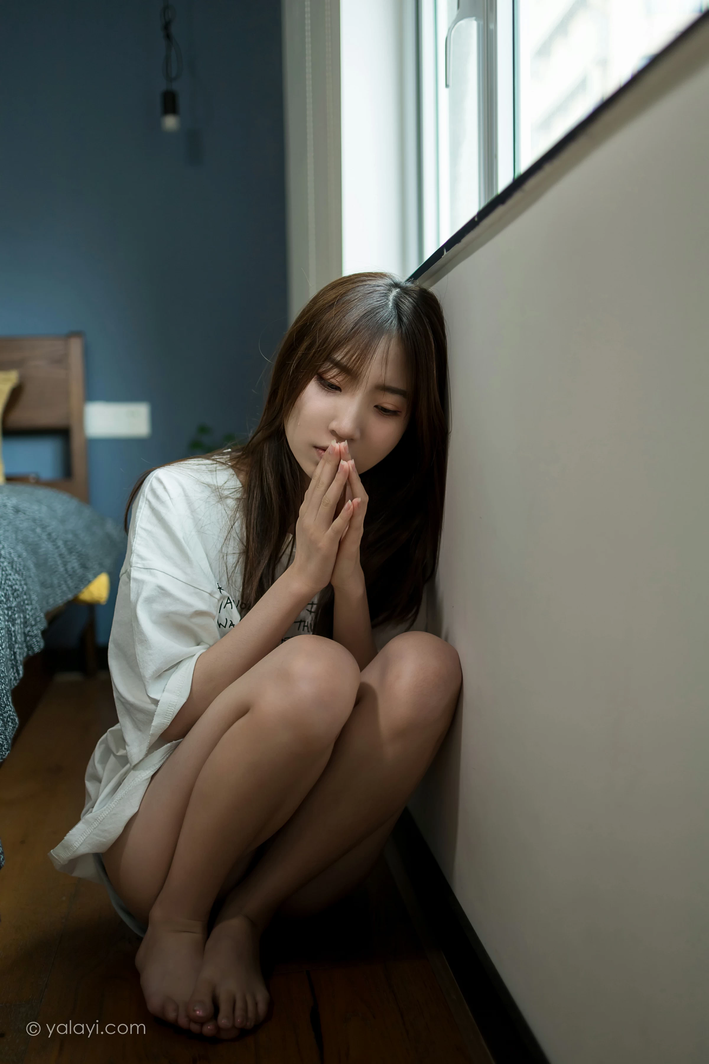 [YALAYI雅拉伊]NO.693 《好心分手》 小乔 白色连身短袖居家私房写真集第14张
