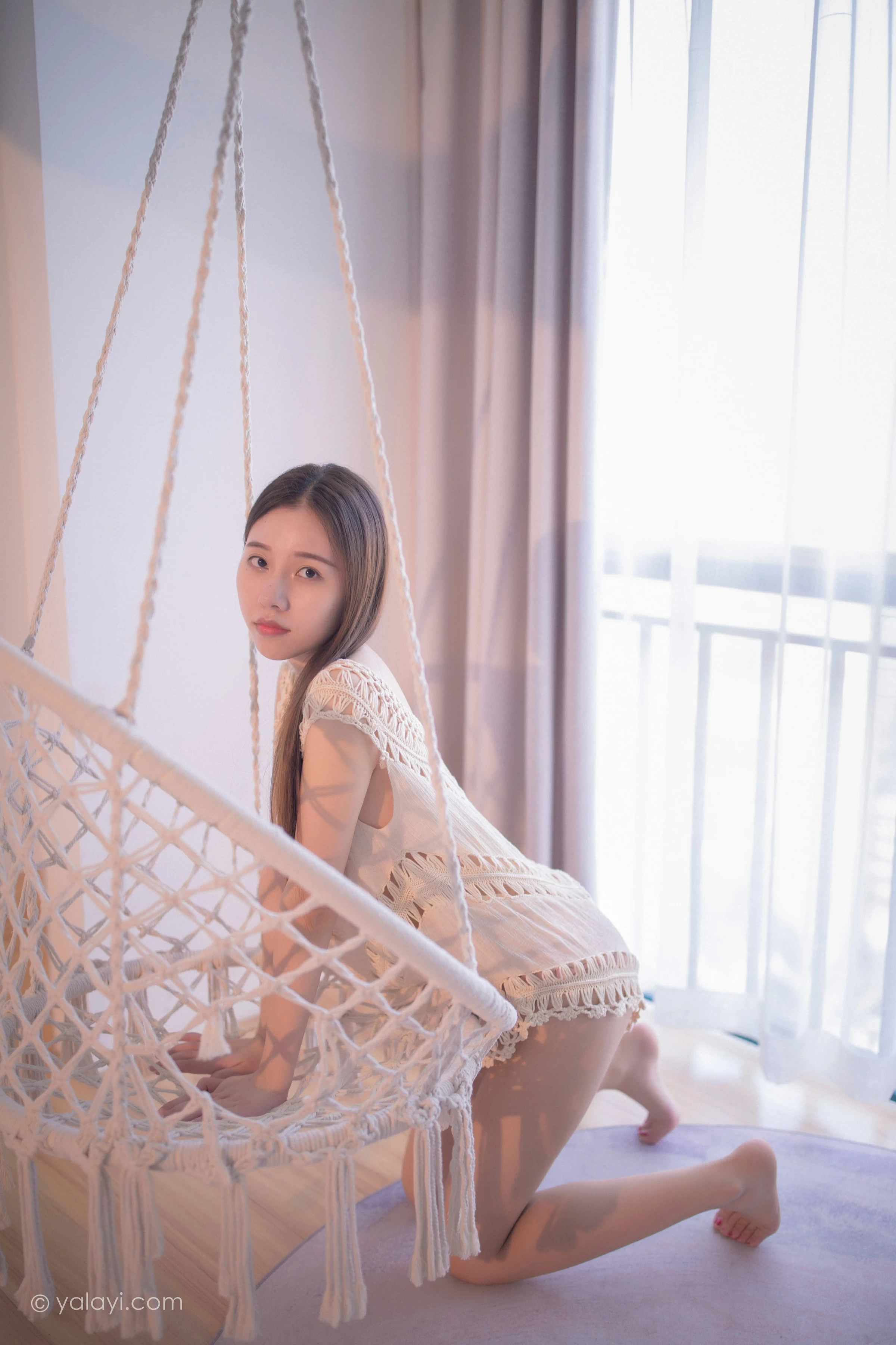 [YALAYI雅拉伊]NO.720 《温柔》 秦语 粉色镂空睡衣性感私房写真集第2张