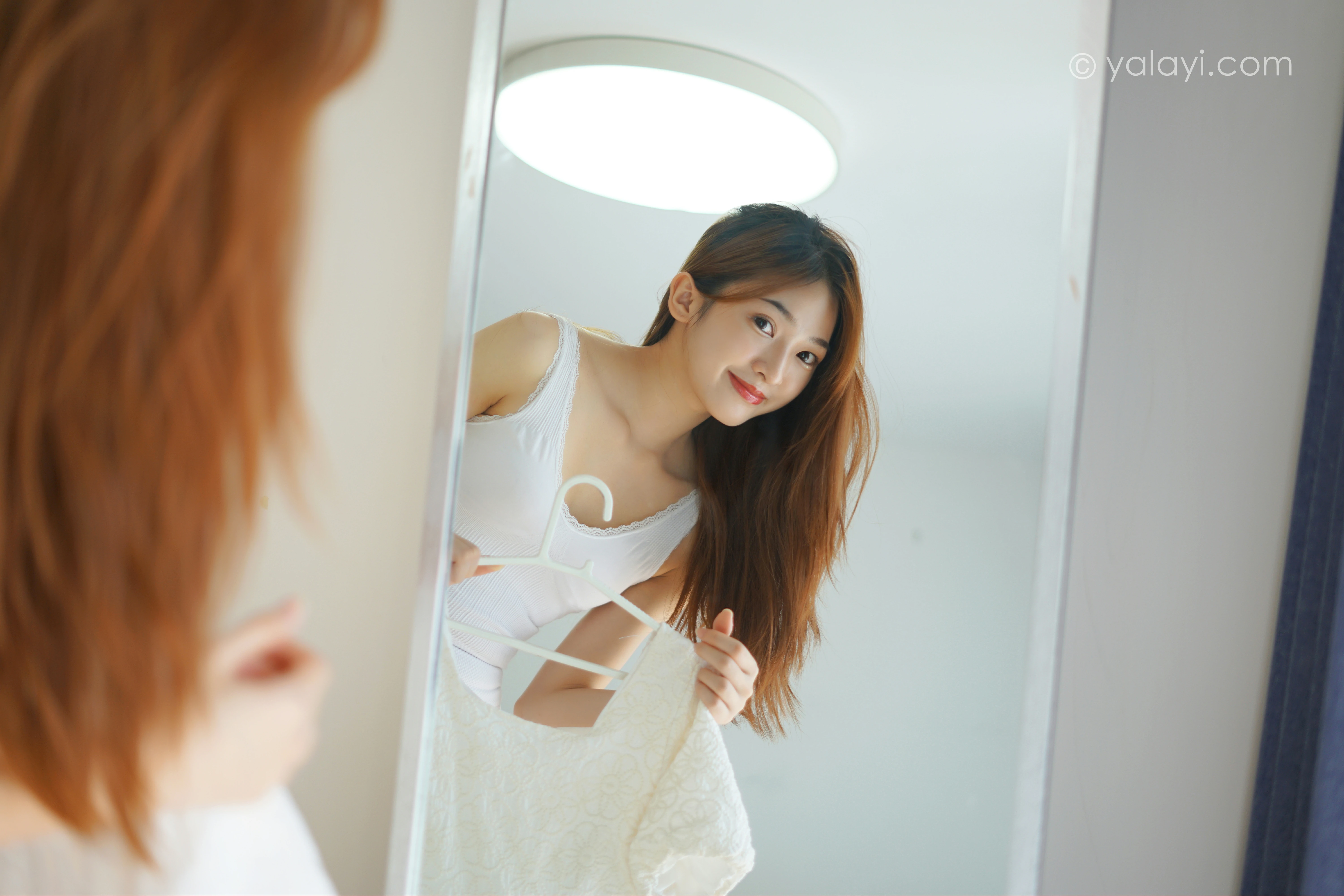 [YALAYI雅拉伊]NO.854 清晨阳光 楚媛 白色蕾丝连衣裙居家性感写真集第6张