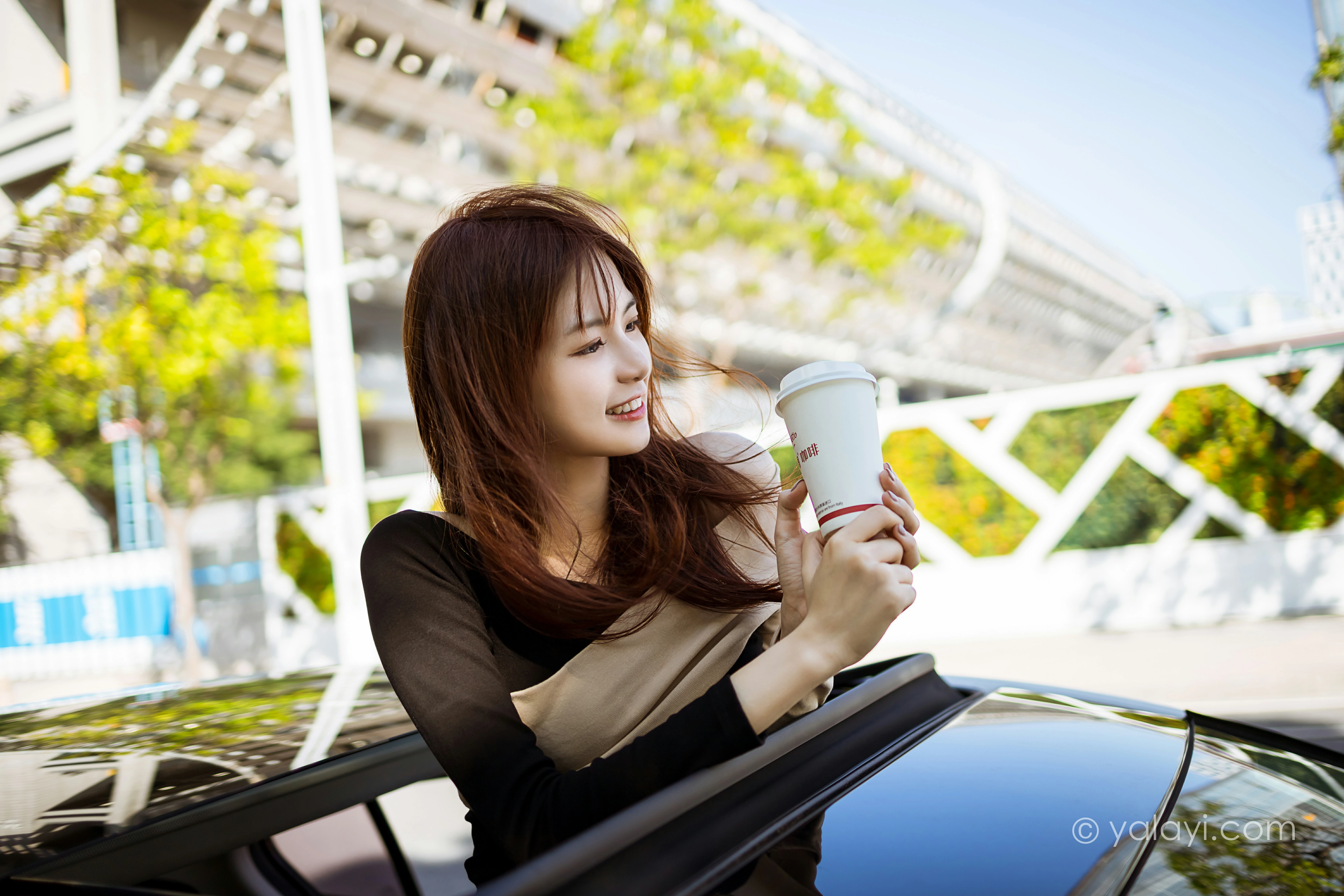 [YALAYI雅拉伊]2021.11.10 兜风 茹莎 黑色连身礼服裙性感写真集第8张