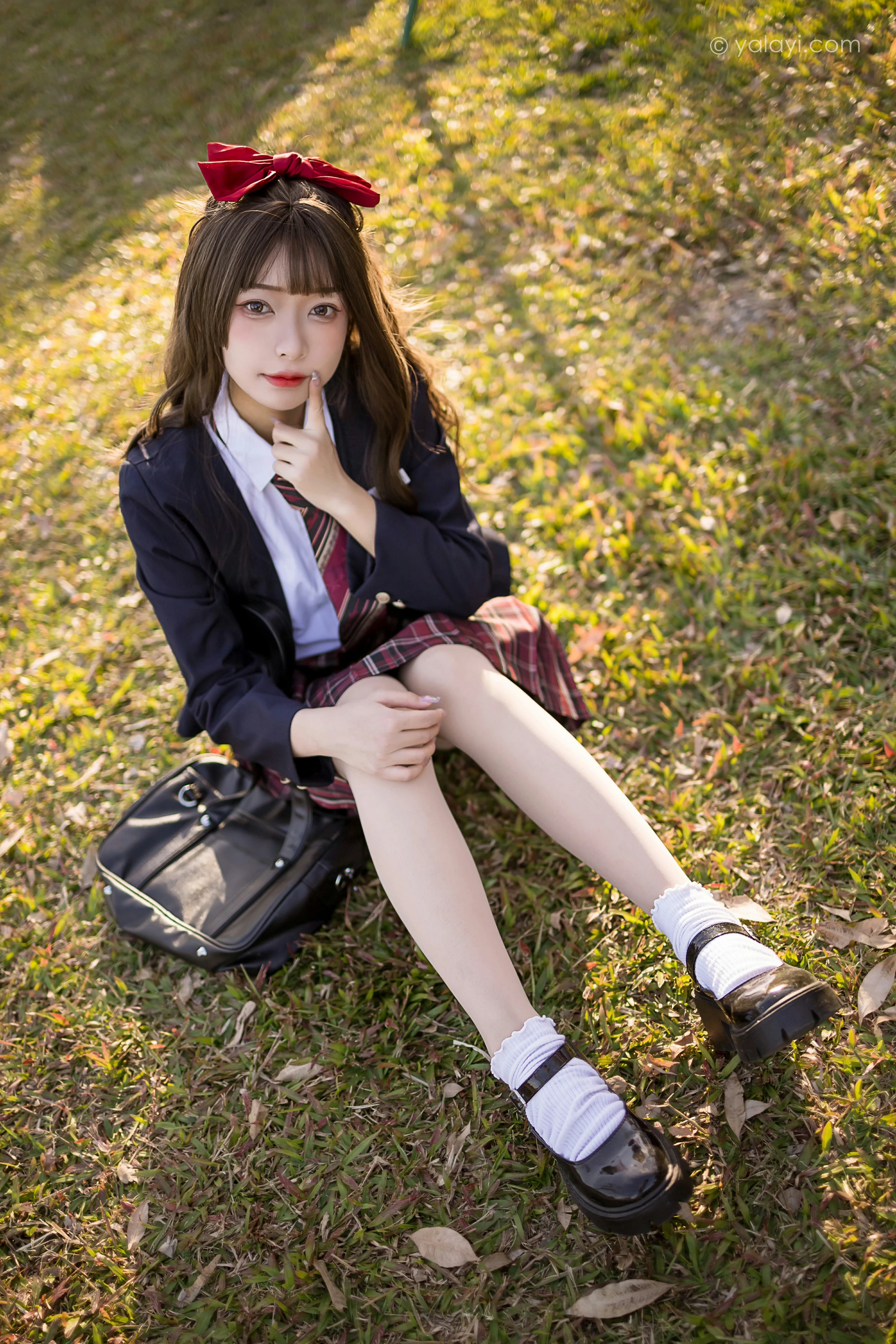 [YALAYI雅拉伊]2022.01.03 最美的青春 阿禾 蓝色JK制服衬衫加红色格子短裙私房写真集第7张