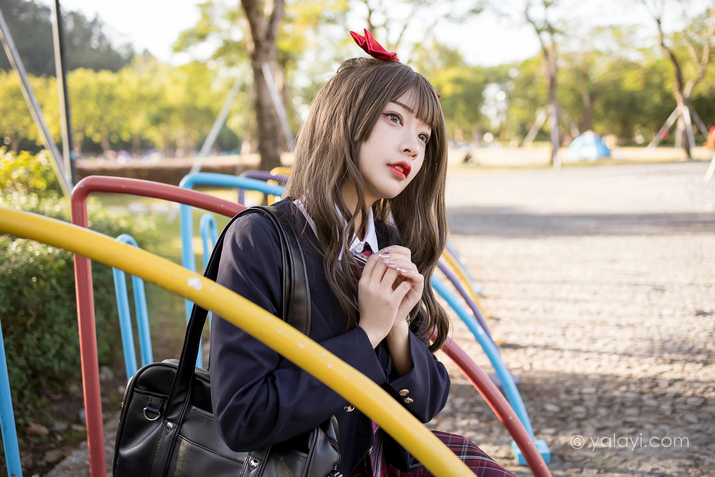 [YALAYI雅拉伊]2022.01.03 最美的青春 阿禾 蓝色JK制服衬衫加红色格子短裙私房写真集第12张