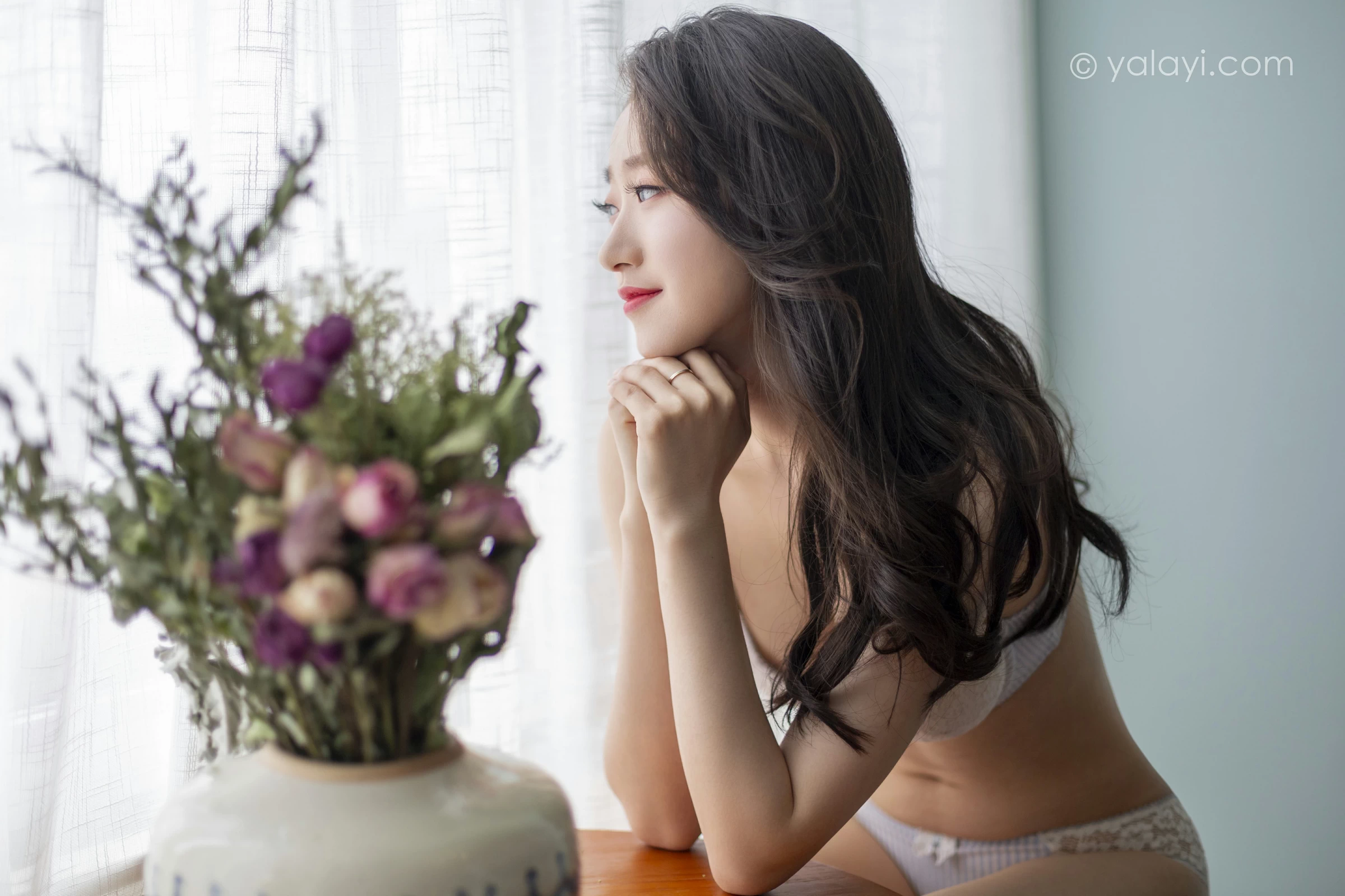 [YALAYI雅拉伊]NO.701 《花容月貌》 心怡 白色蕾丝内衣居家性感私房写真集第4张