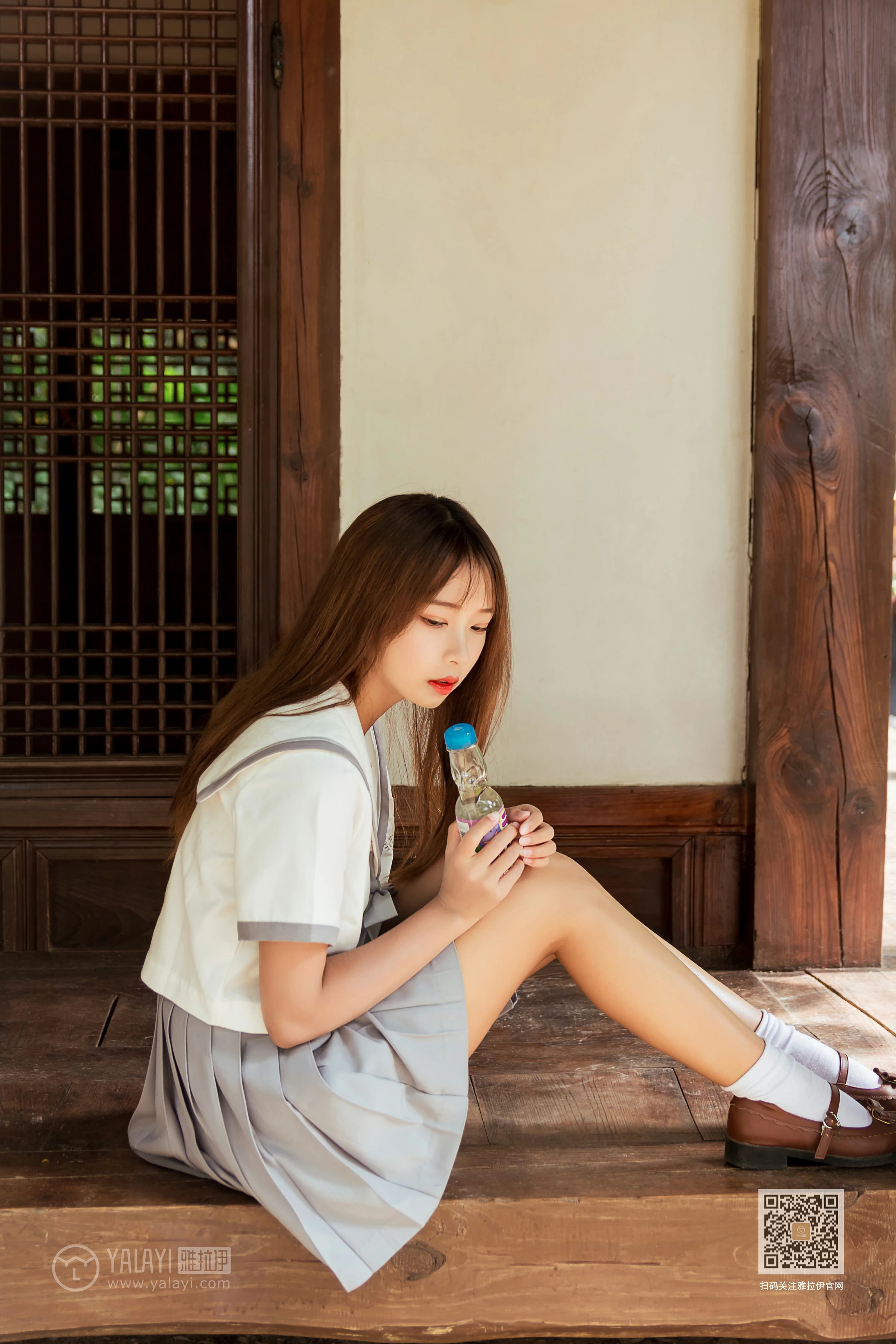 [YALAYI雅拉伊]Vol.471 越秀百褶裙少女 阿禾 日本高中女生制服加短裙性感私房写真集第11张