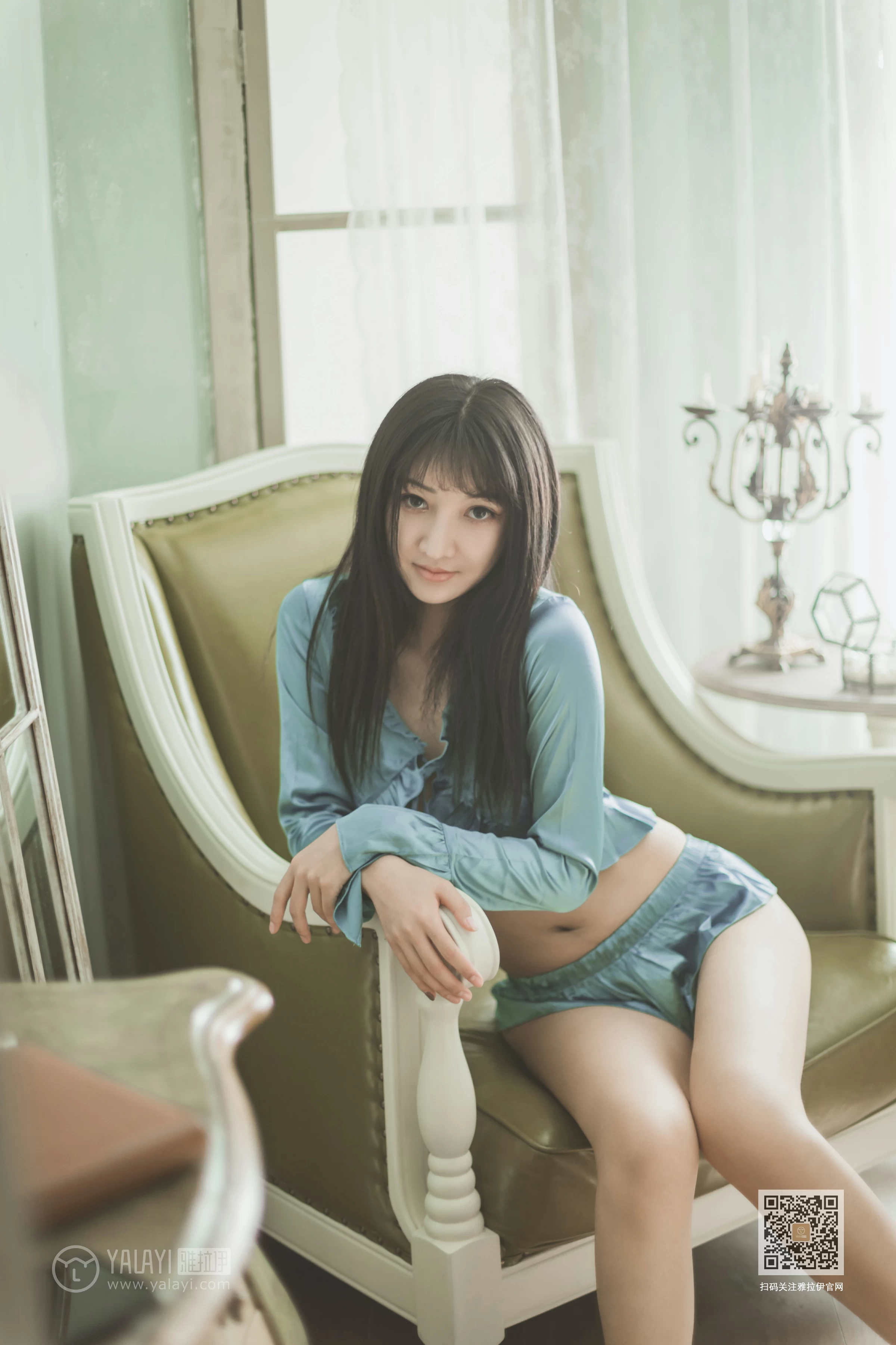 [YALAYI雅拉伊]Vol.527 坐我身边 韩熙 银色高腰上衣加情趣短裙性感私房写真集第11张