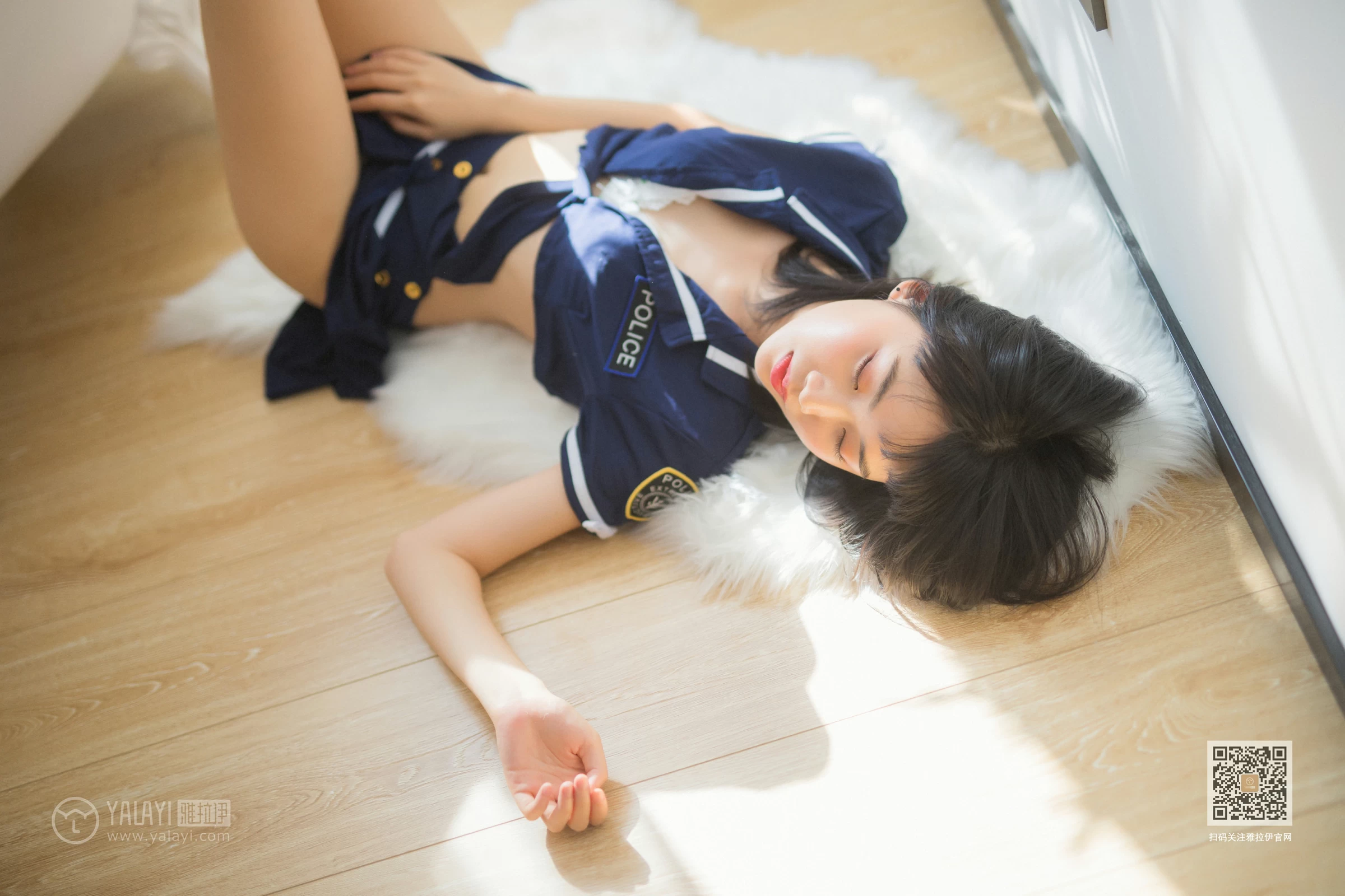 [YALAYI雅拉伊]Vol.544 雷霆警花 粉粉 蓝色情趣制服加短裙性感私房写真集第14张