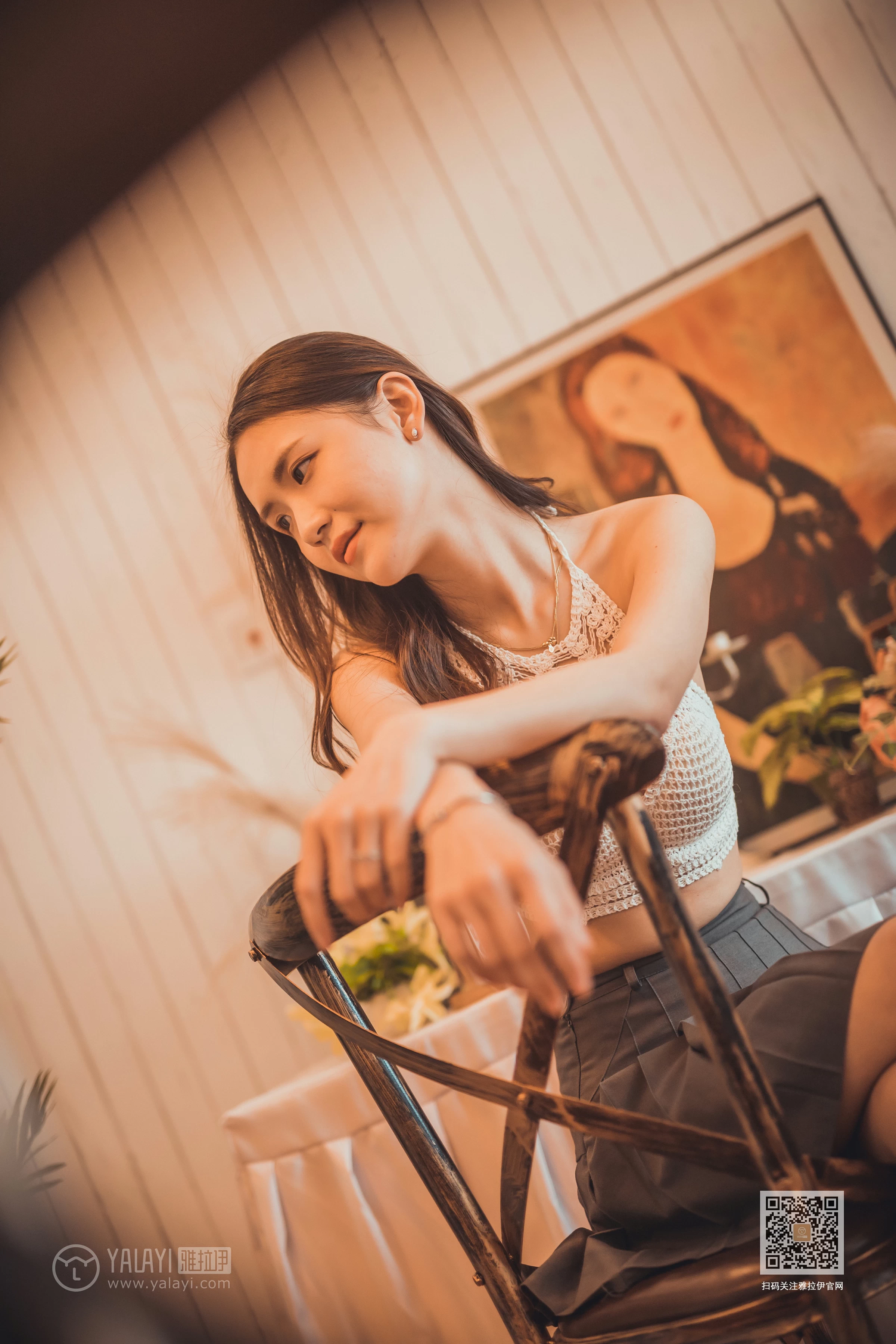 [YALAYI雅拉伊]NO.614 《我们约会吧》 尹梦 白色镂空内衣加灰色短裙性感私房写真集第6张