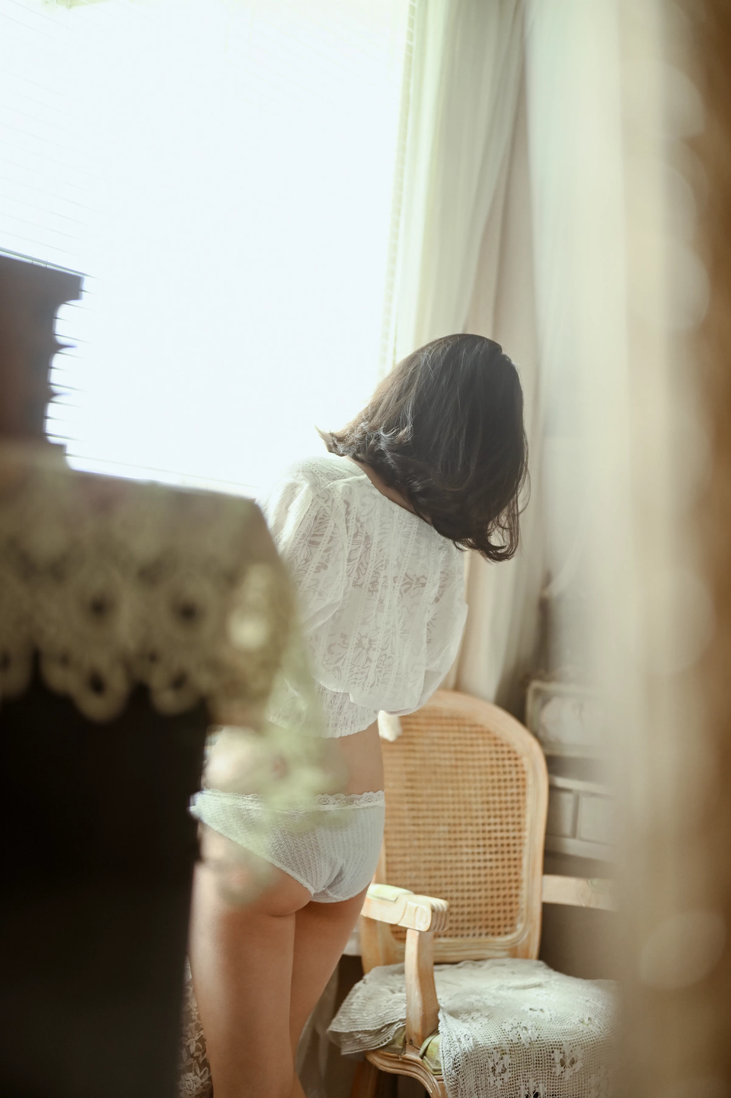 [YALAYI雅拉伊]NO.615 《闺中处子》 沈伊 白色透视镂空衬衫加内衣性感私房写真集第13张