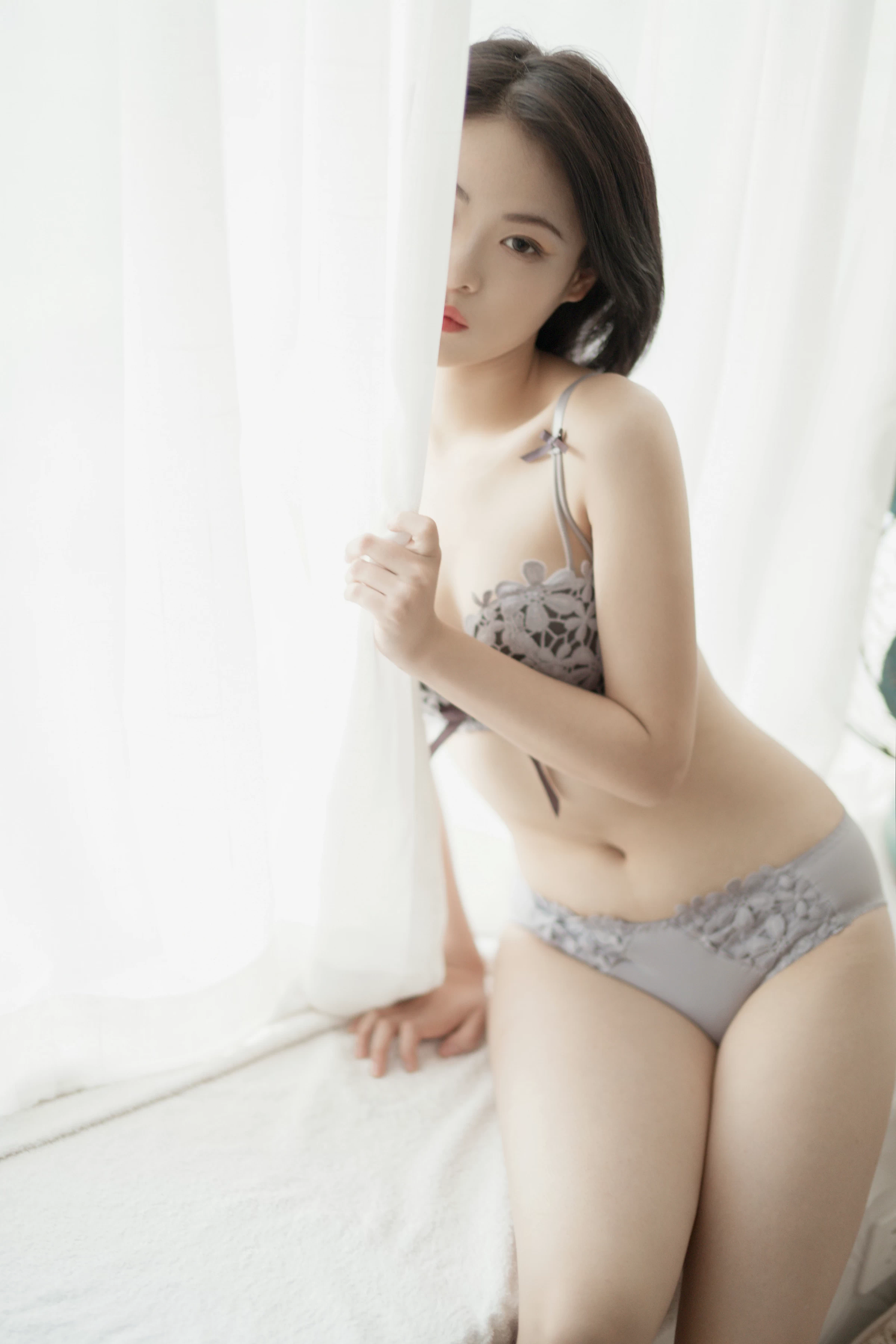 [YALAYI雅拉伊]NO.619 《无瑕》 含嫣 灰色蕾丝内衣性感私房写真集第16张