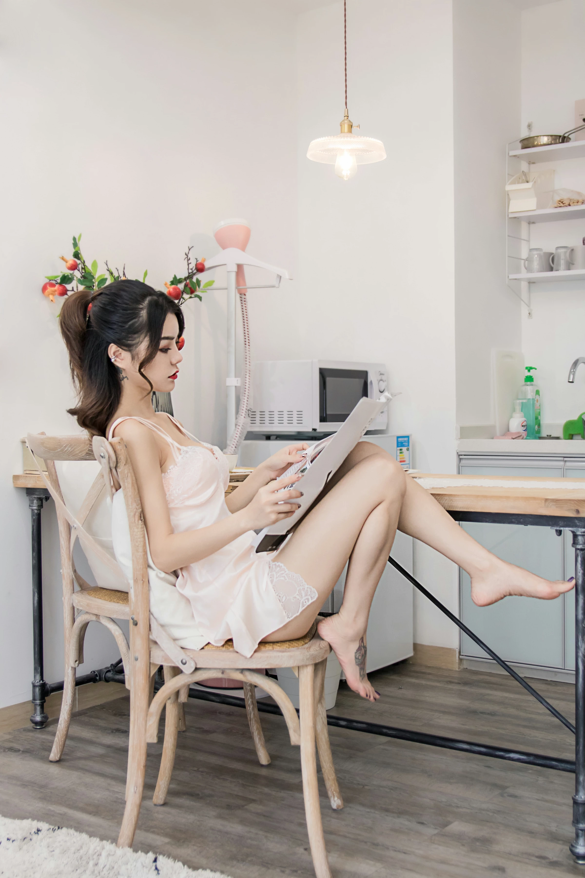 [YALAYI雅拉伊]NO.622 《甜美睡衣》 蓉蓉 粉色吊带睡衣加蕾丝内衣性感私房写真集第11张