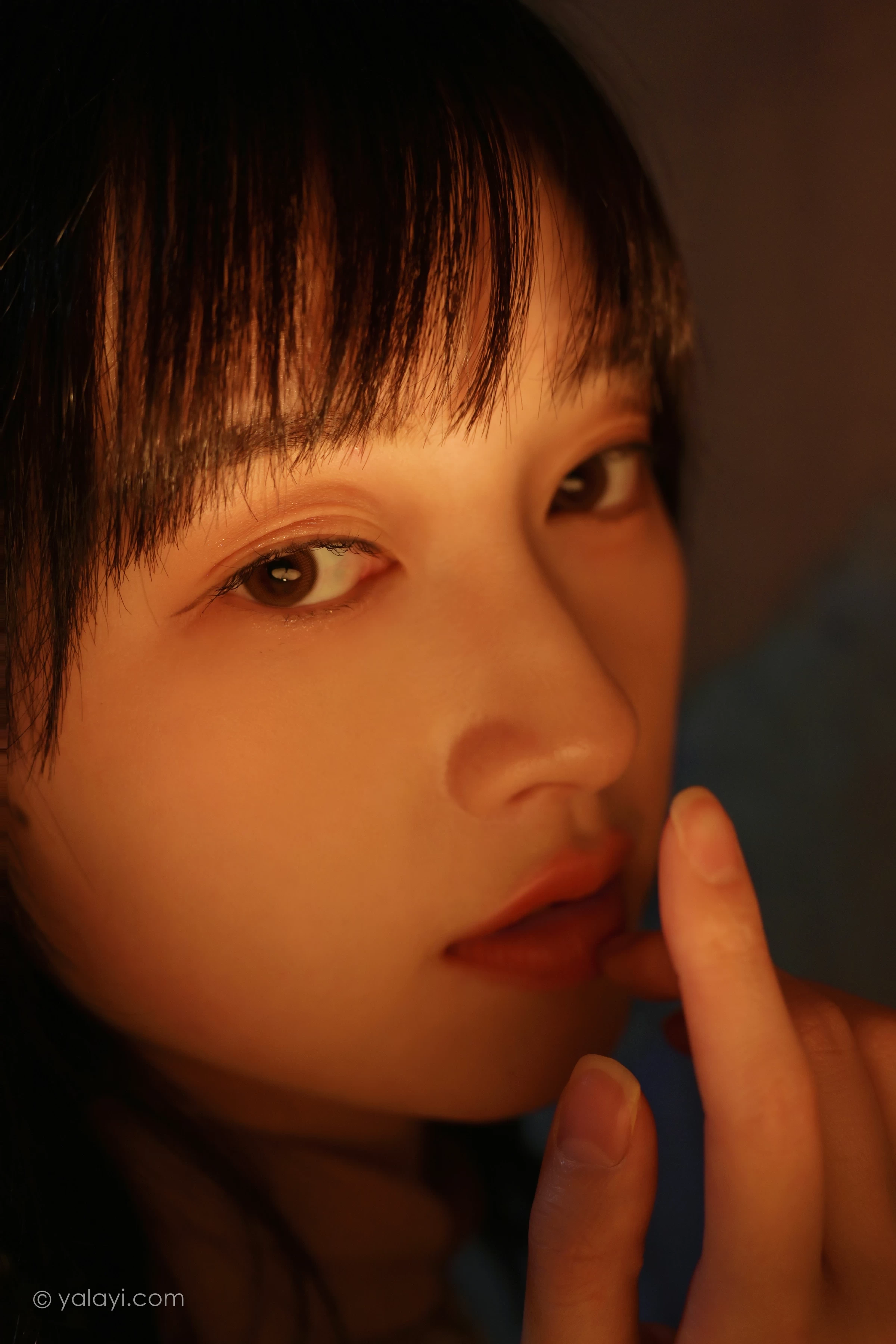 [YALAYI雅拉伊]2022.01.19 深夜的灯光 京京 粉色宽松旗袍裙民国风写真第12张