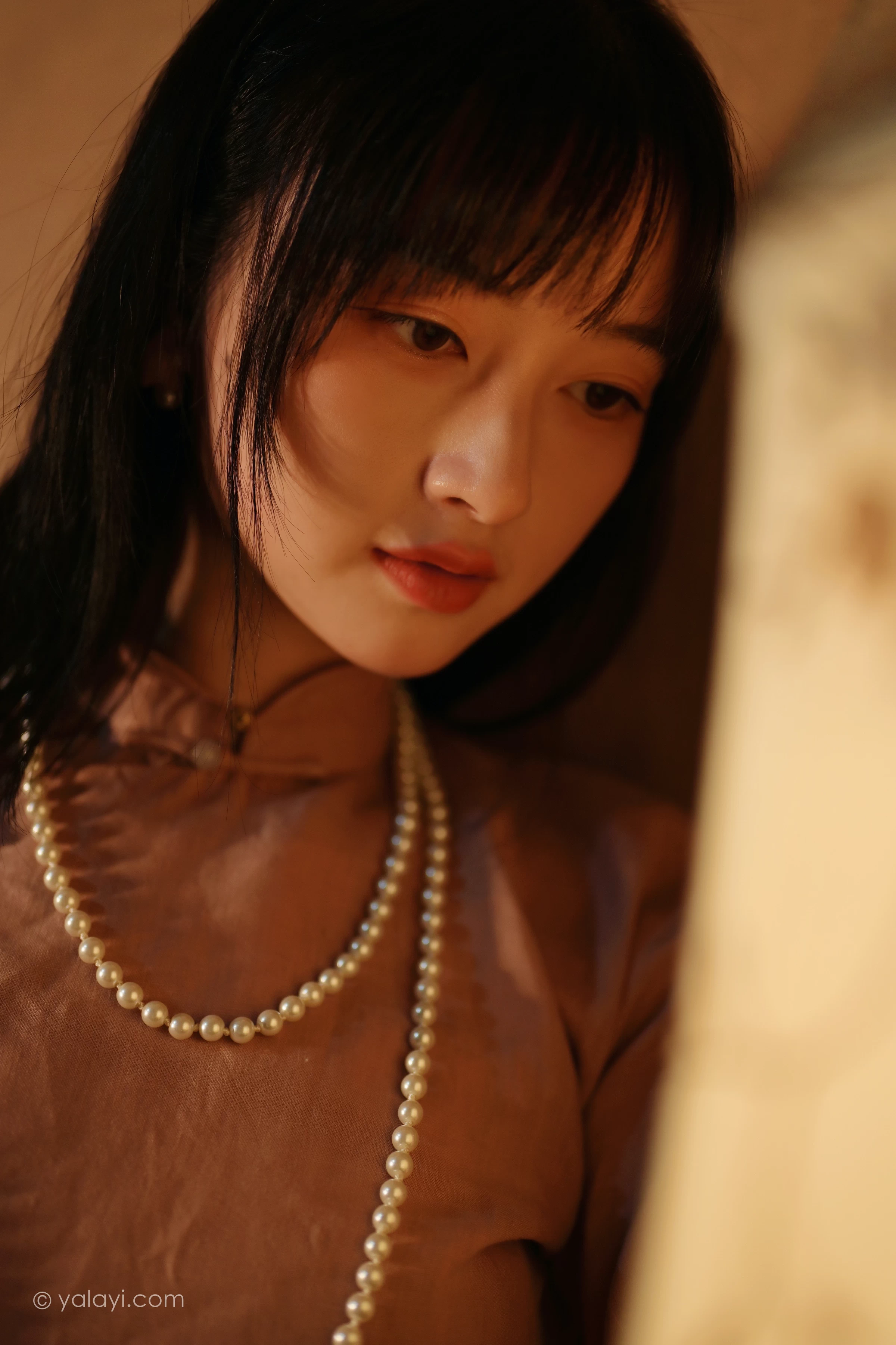 [YALAYI雅拉伊]2022.01.19 深夜的灯光 京京 粉色宽松旗袍裙民国风写真第11张