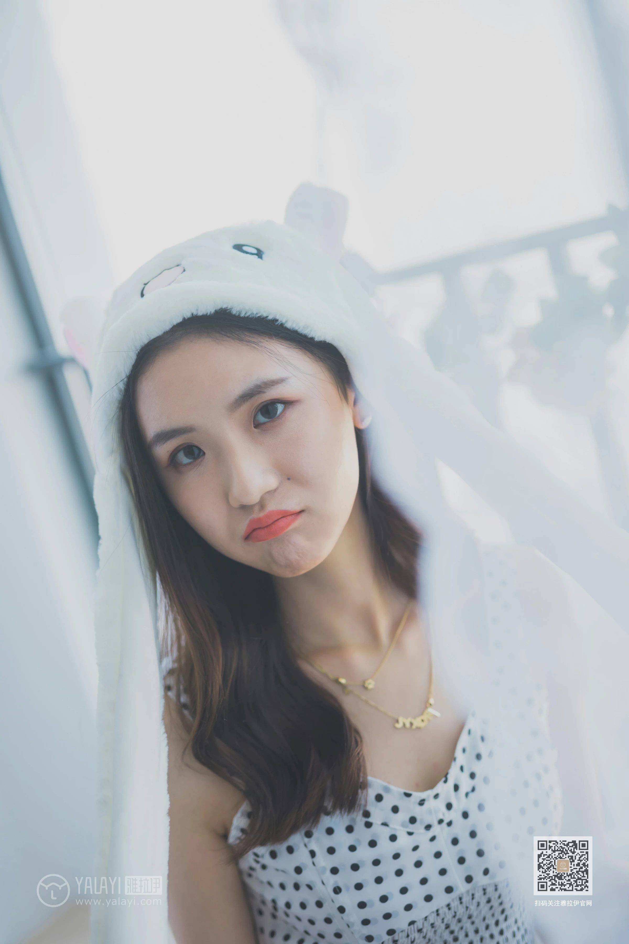[YALAYI雅拉伊]NO.632 《淘气女友》 尹梦 白色小背心加斑点短裙清纯可爱私房写真集第4张