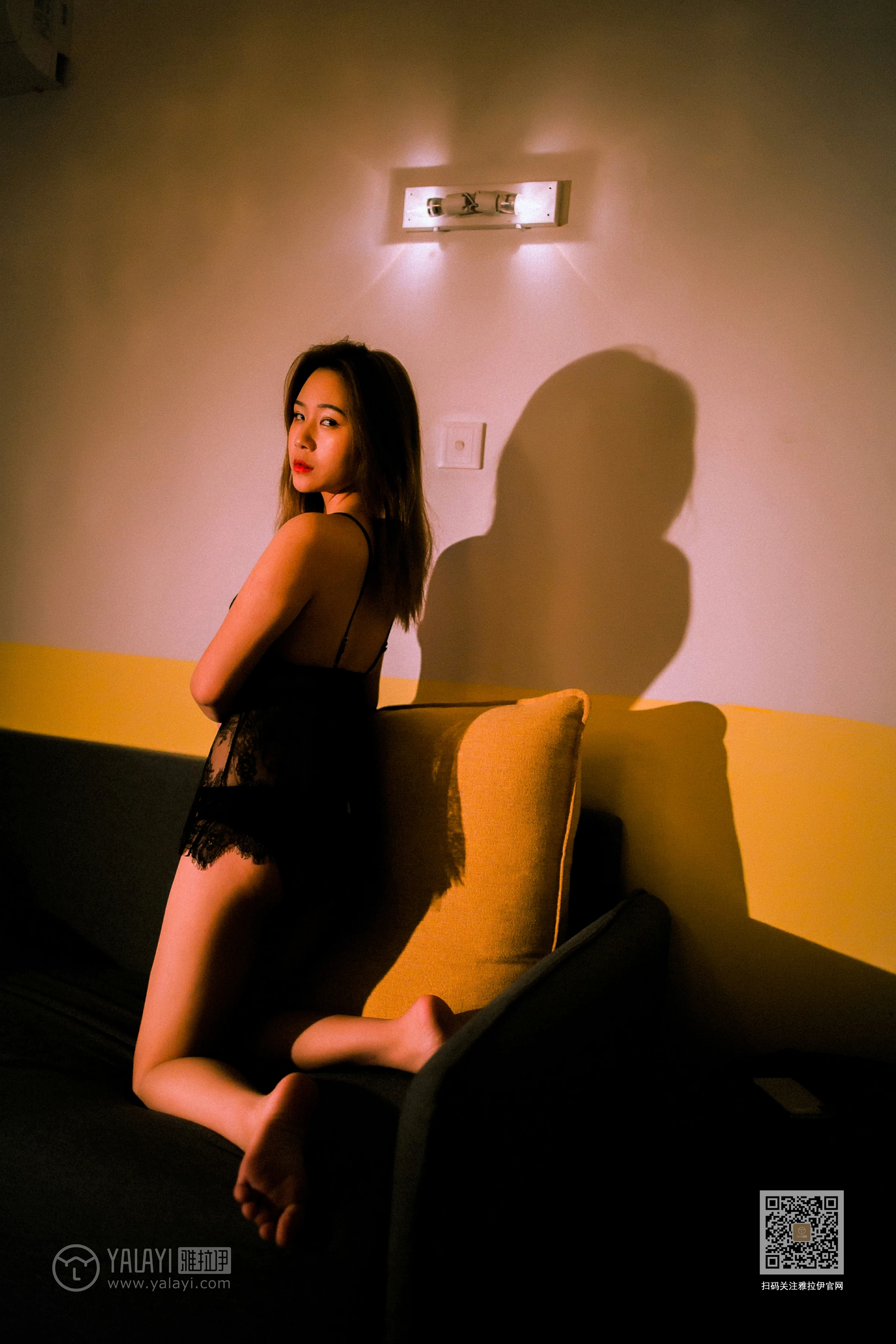 [YALAYI雅拉伊]NO.640 《夜未央》 岳璐璐 黑色透视蕾丝情趣内衣性感私房写真集第10张