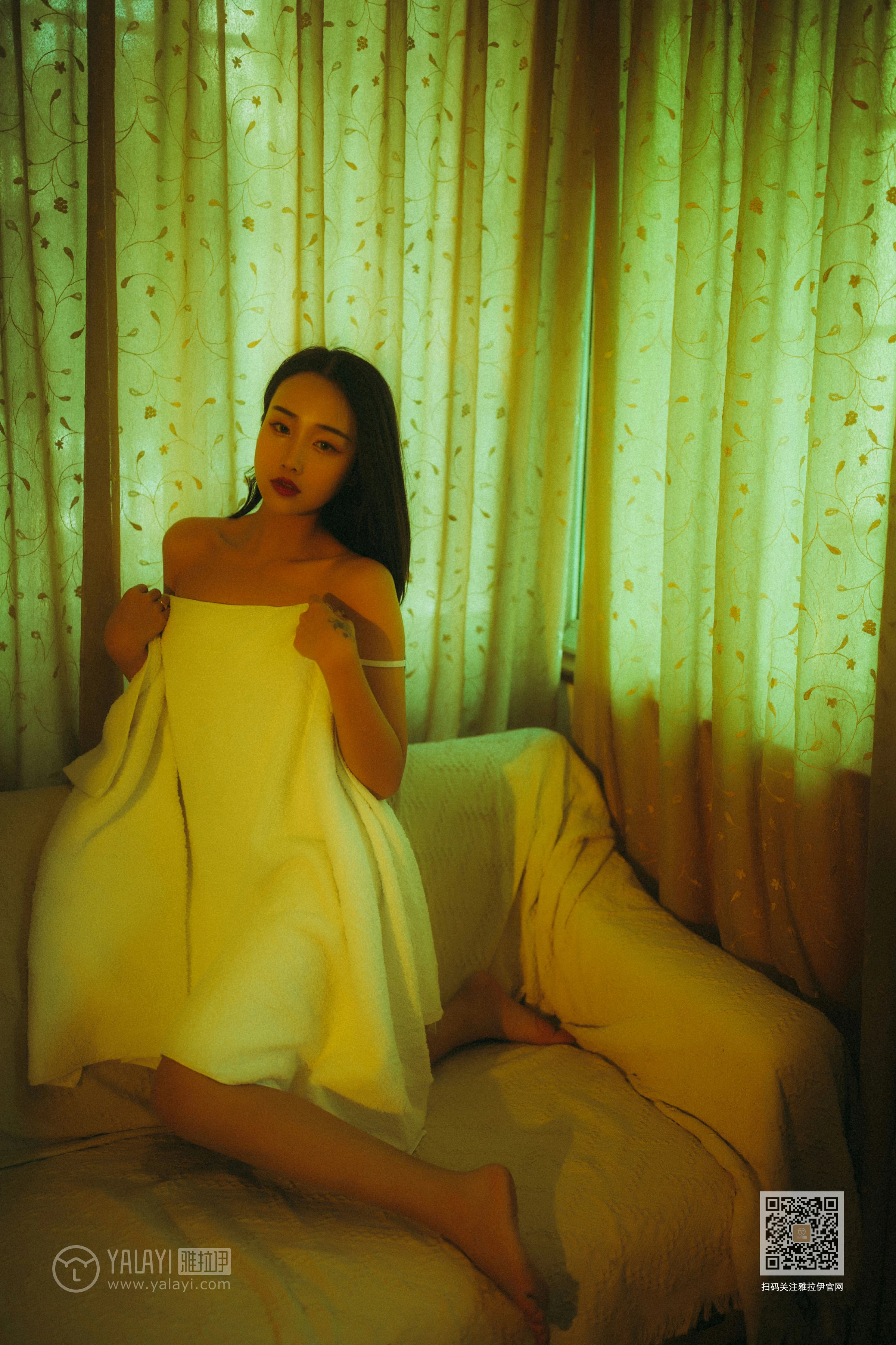 [YALAYI雅拉伊]NO.653 《枯涸之恋》 优优 蓝色连体比基尼泳装性感私房写真集第3张