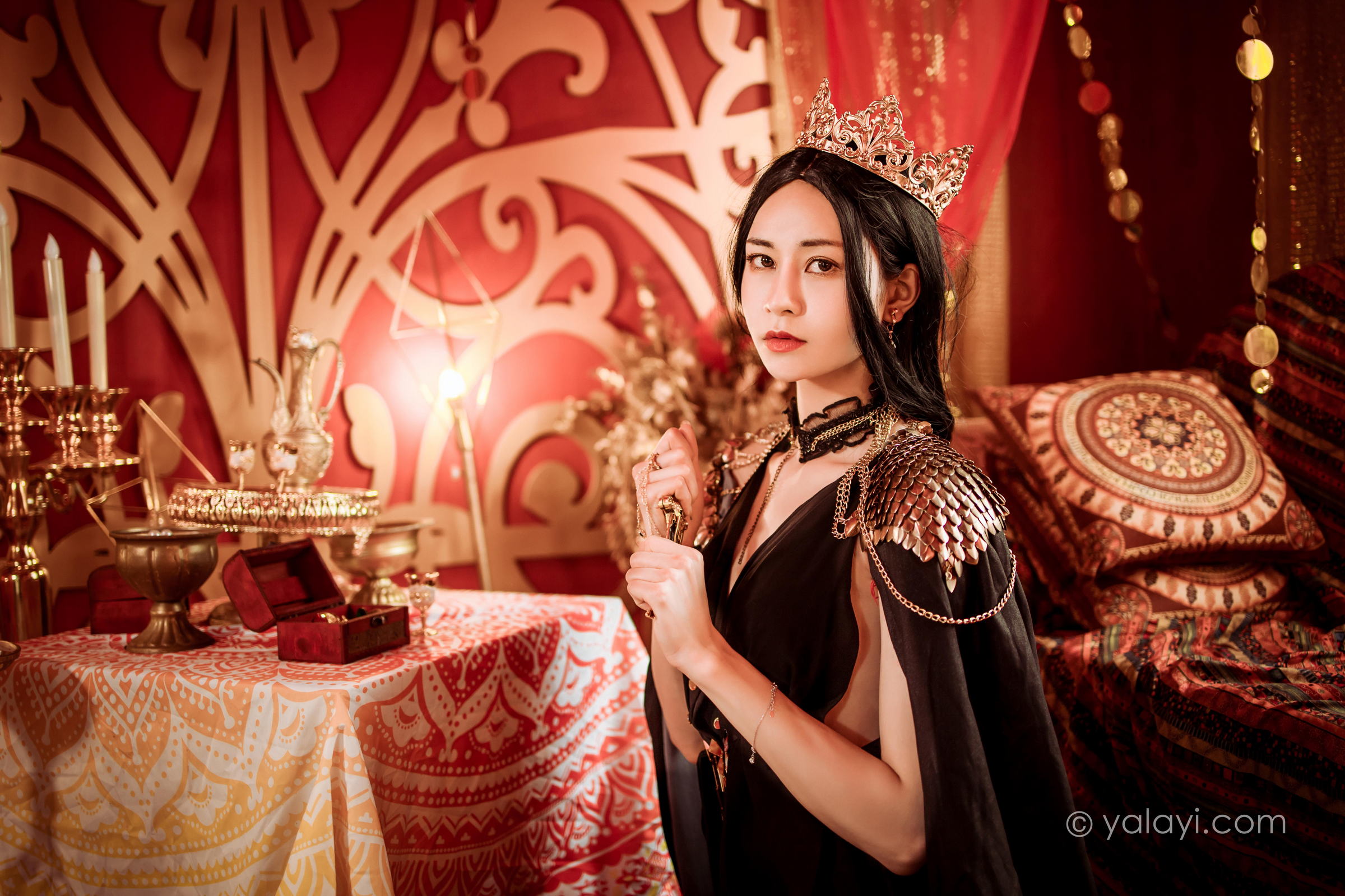 [YALAYI雅拉伊]2022.07.29 鬼刀公主 陈若冰 黑色披肩加黑色深V情趣礼服裙性感私房写真集第13张