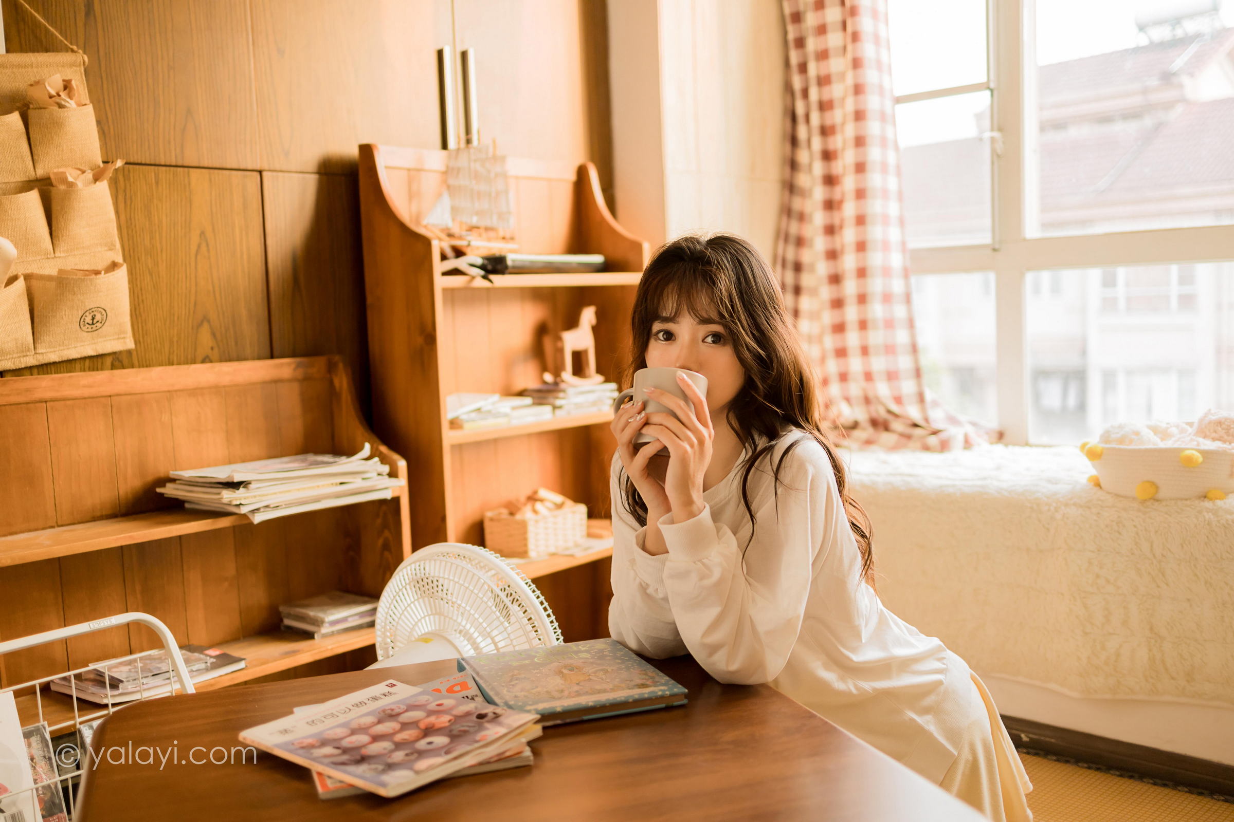 [YALAYI雅拉伊]2022.05.07 快乐加倍 小亭 白色礼服衬衫加短裙清纯写真集第6张