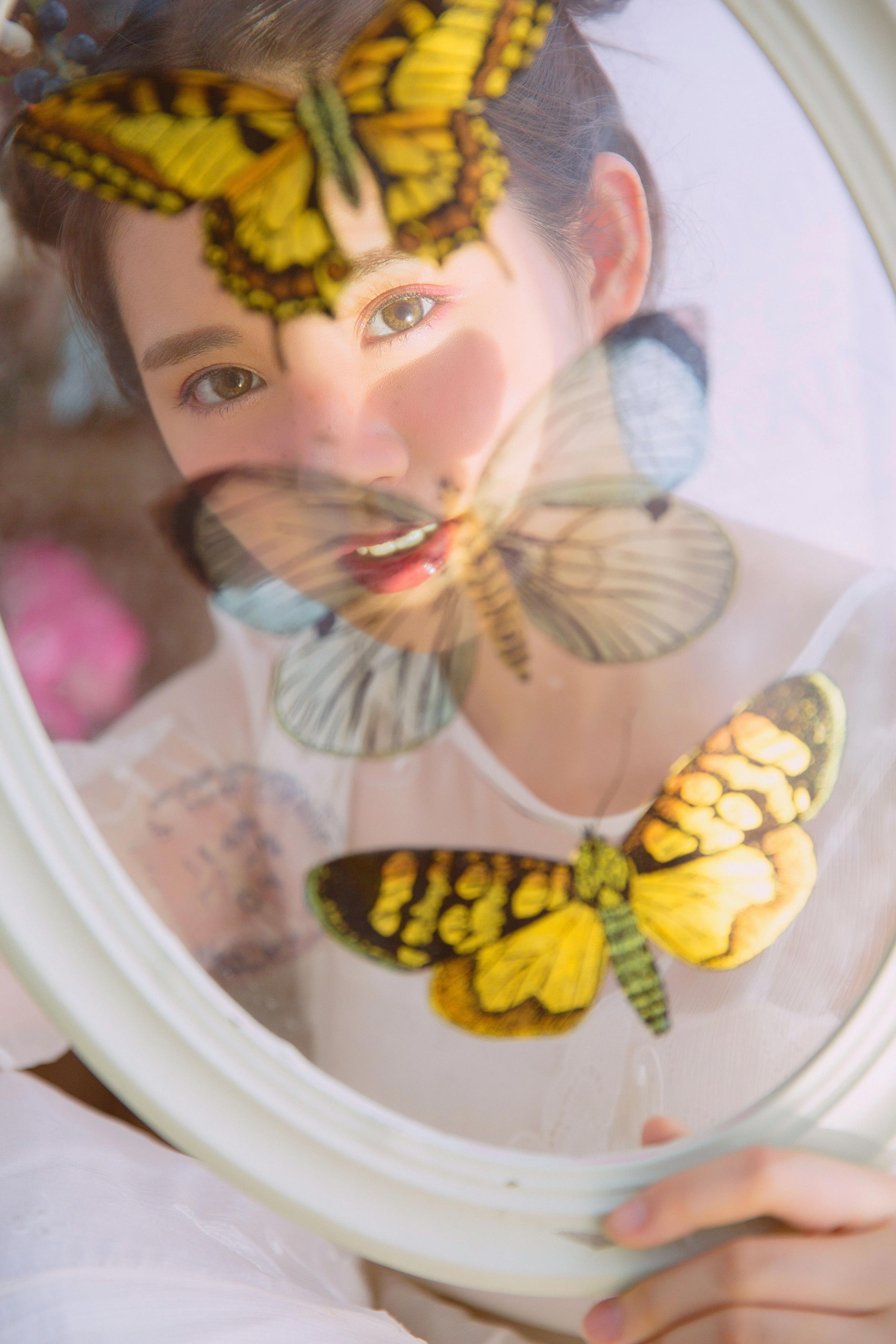 [YALAYI雅拉伊]2022.05.26 甜美少女 白色透视蕾丝连衣裙居家清纯写真集第11张