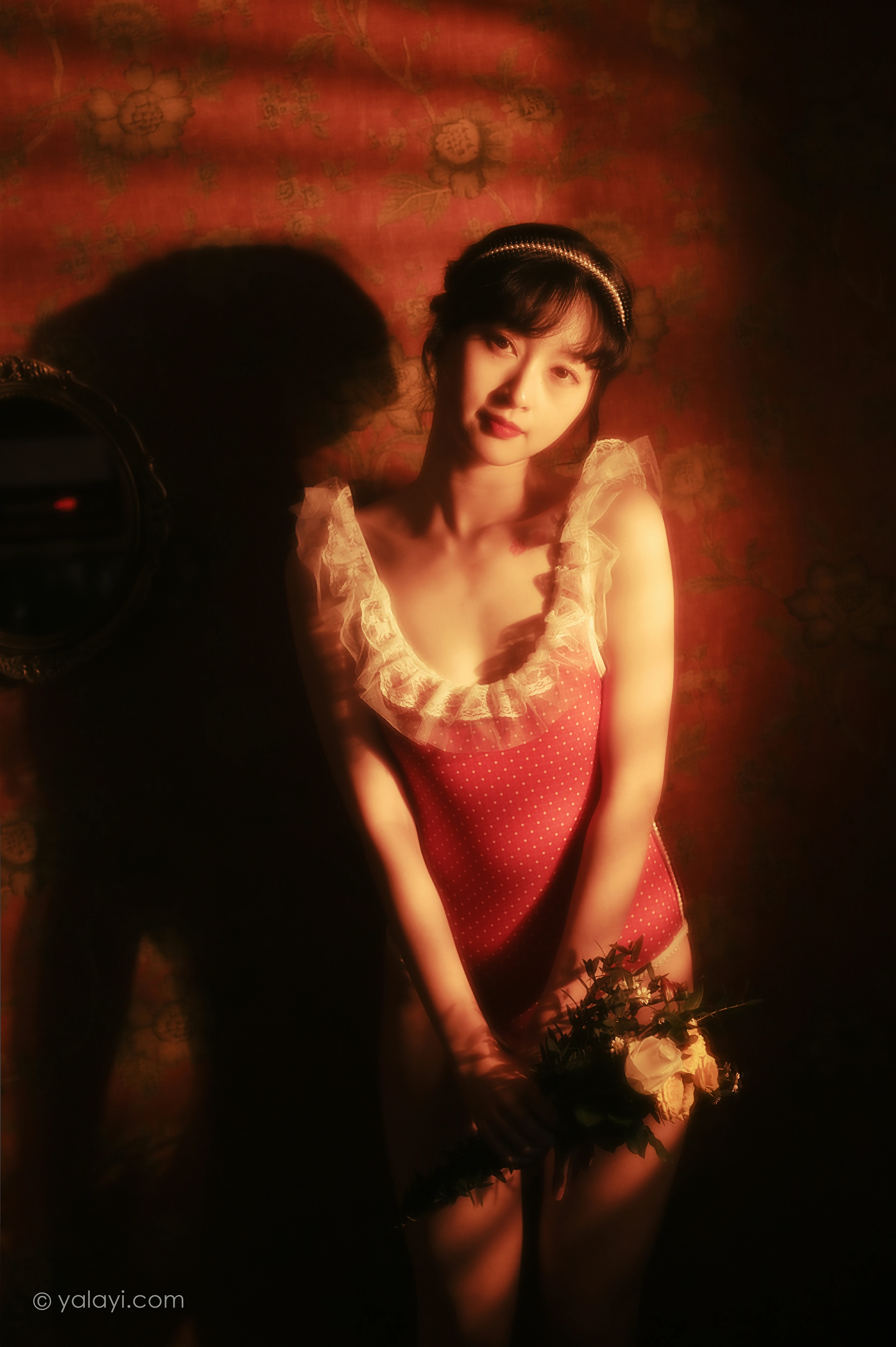[YALAYI雅拉伊]NO.787 红颜旧梦 京京 红色紧身连体内衣性感私房写真集第11张