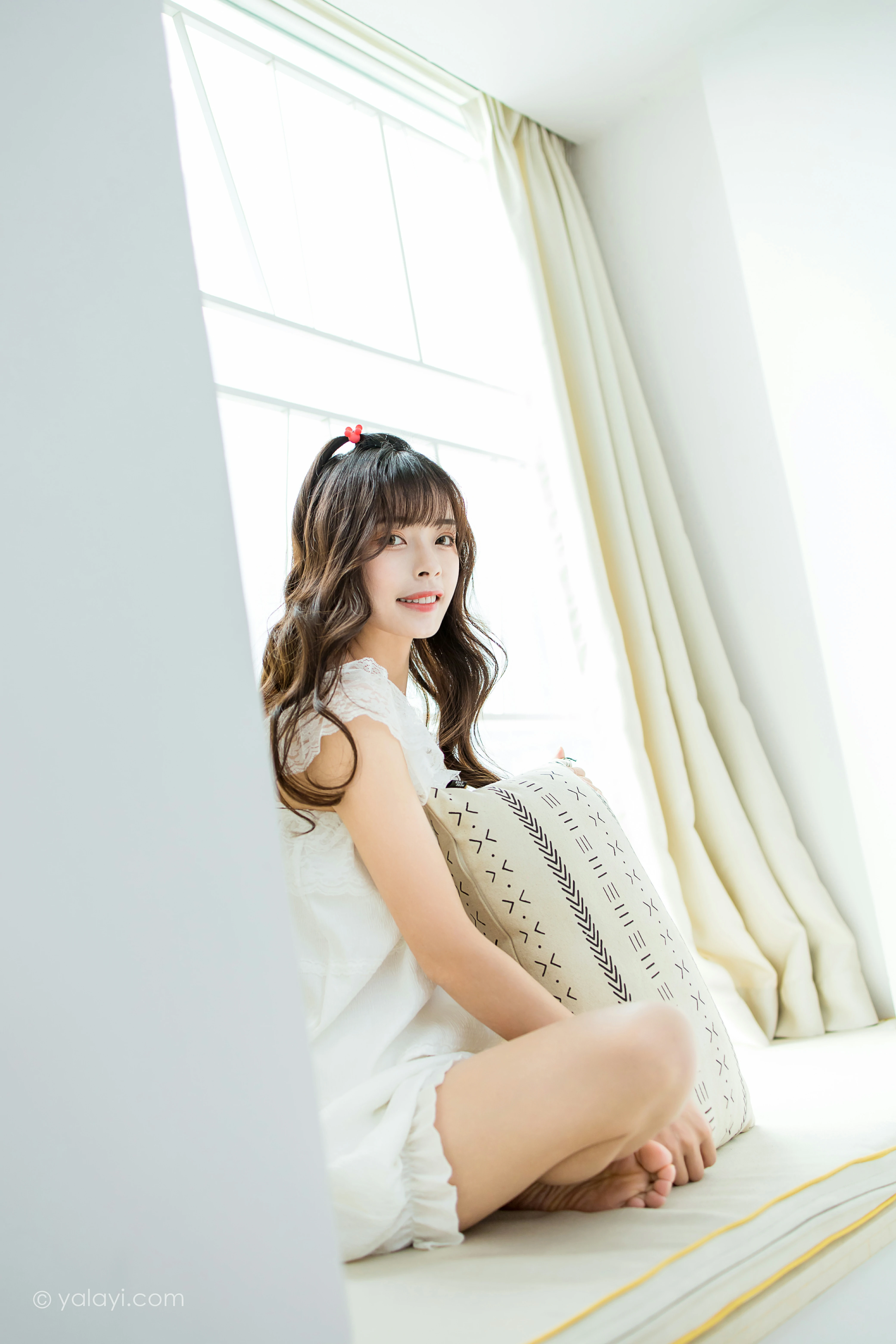 [YALAYI雅拉伊]NO.786 美好时光 程小蝶 白色蕾丝睡衣加短裤性感私房写真集第10张