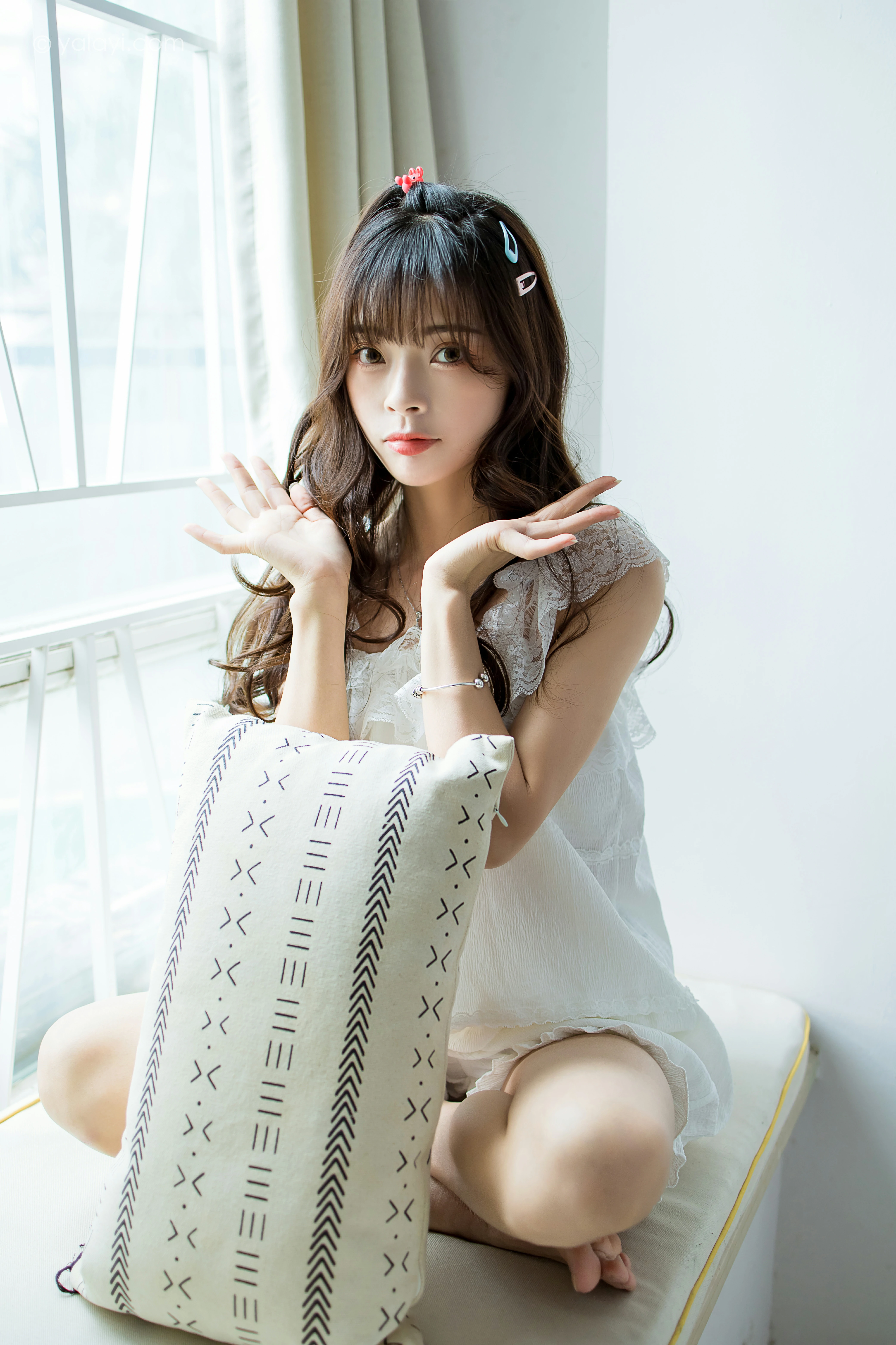 [YALAYI雅拉伊]NO.786 美好时光 程小蝶 白色蕾丝睡衣加短裤性感私房写真集第9张