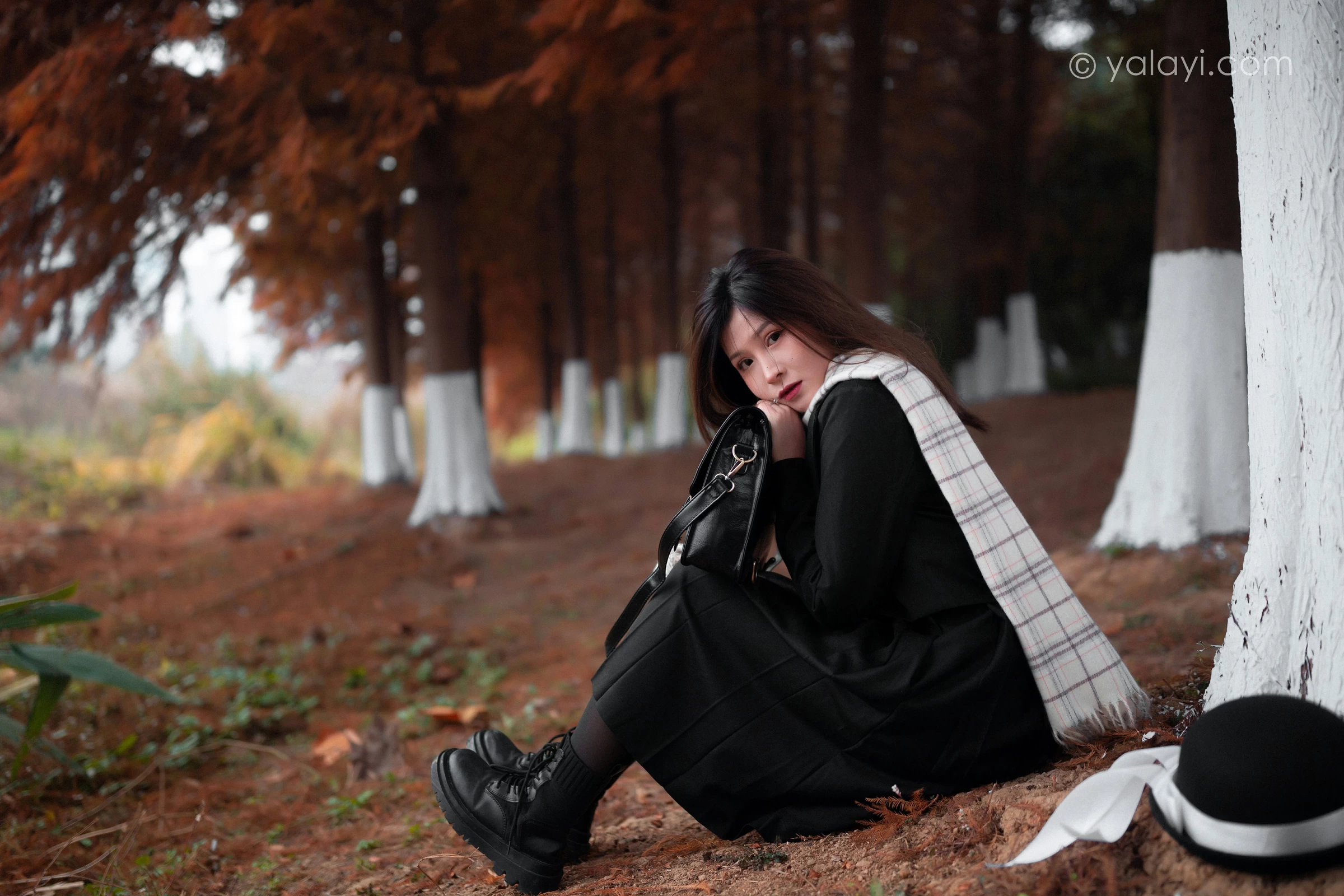 [YALAYI雅拉伊]NO.748 《冬恋》 梦涵 黑色JK制服与短裙加黑丝美腿清纯写真集第7张