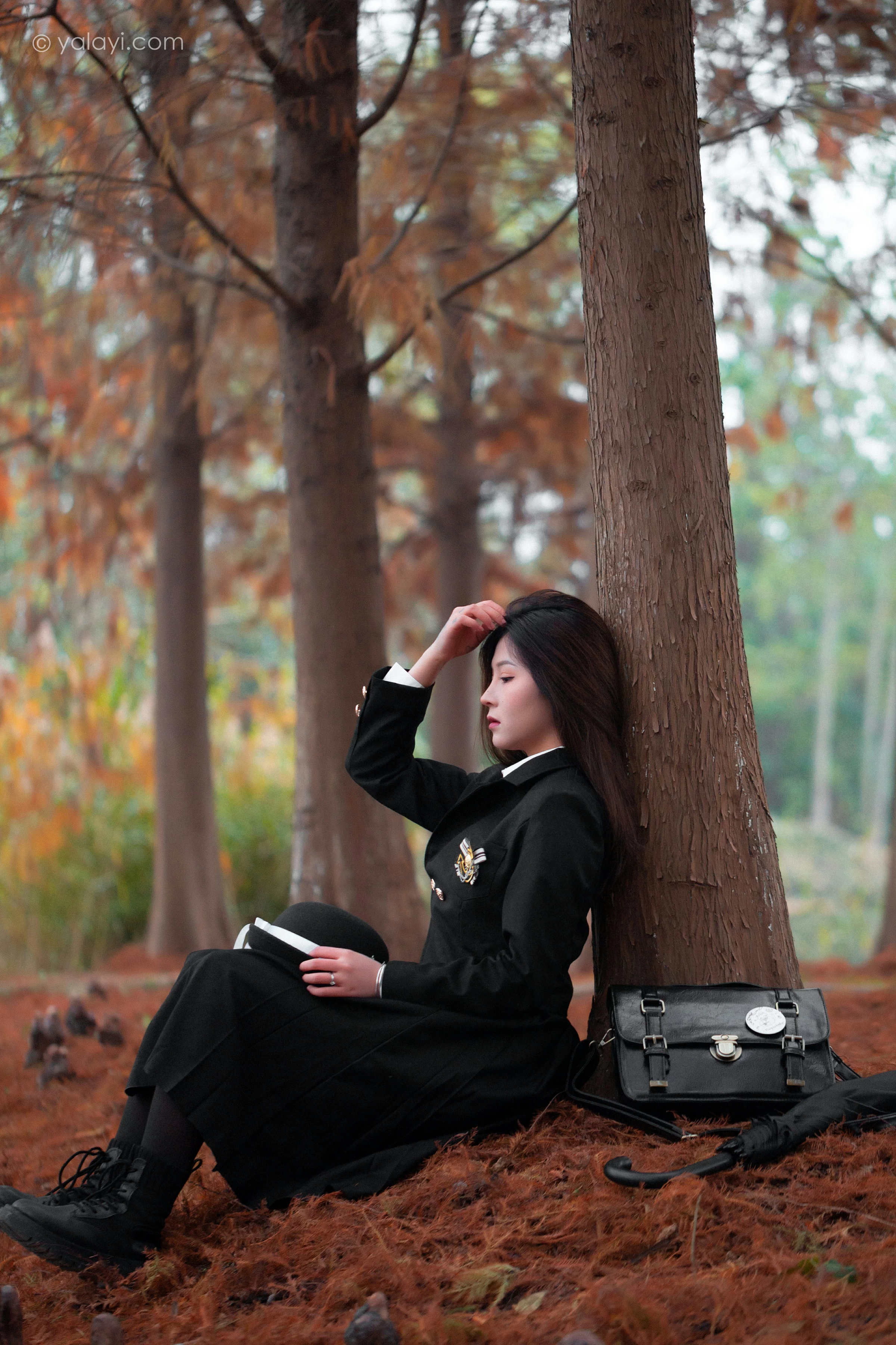 [YALAYI雅拉伊]NO.748 《冬恋》 梦涵 黑色JK制服与短裙加黑丝美腿清纯写真集第14张