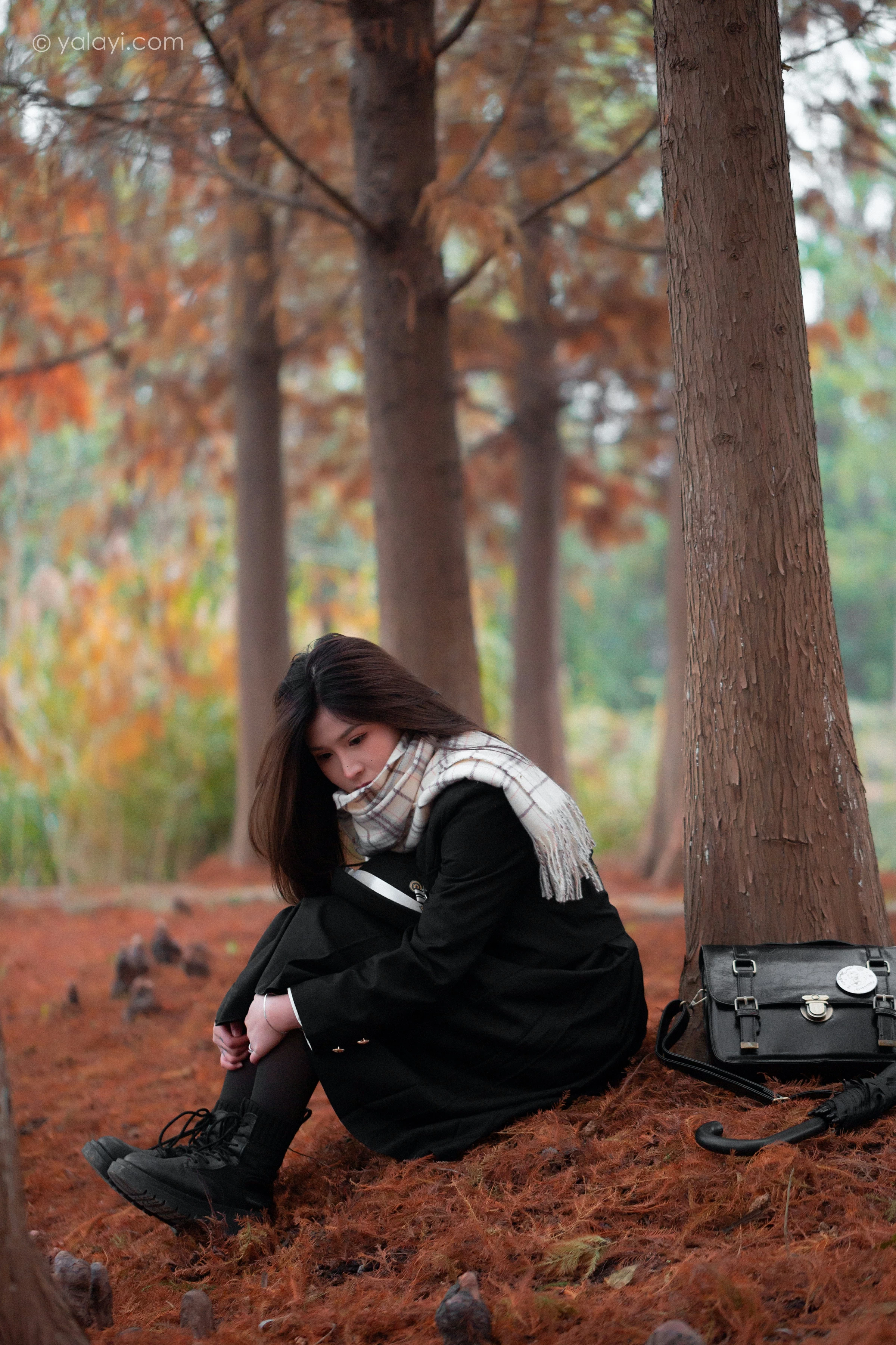 [YALAYI雅拉伊]NO.748 《冬恋》 梦涵 黑色JK制服与短裙加黑丝美腿清纯写真集第14张