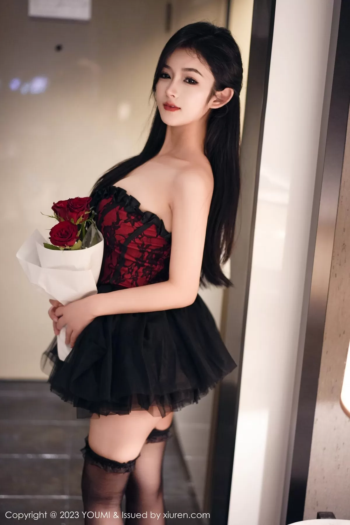  尤蜜荟 VOL.991 谭小灵 [74P]第2张