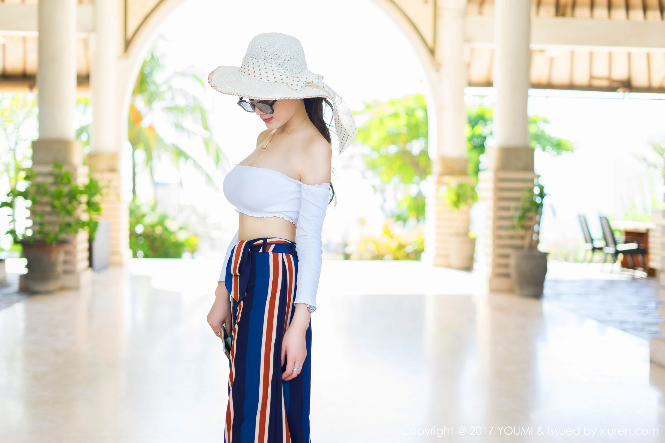  土肥圆矮挫穷《透视蕾丝+情趣内衣~》 尤蜜荟YouMi Vol.043第10张