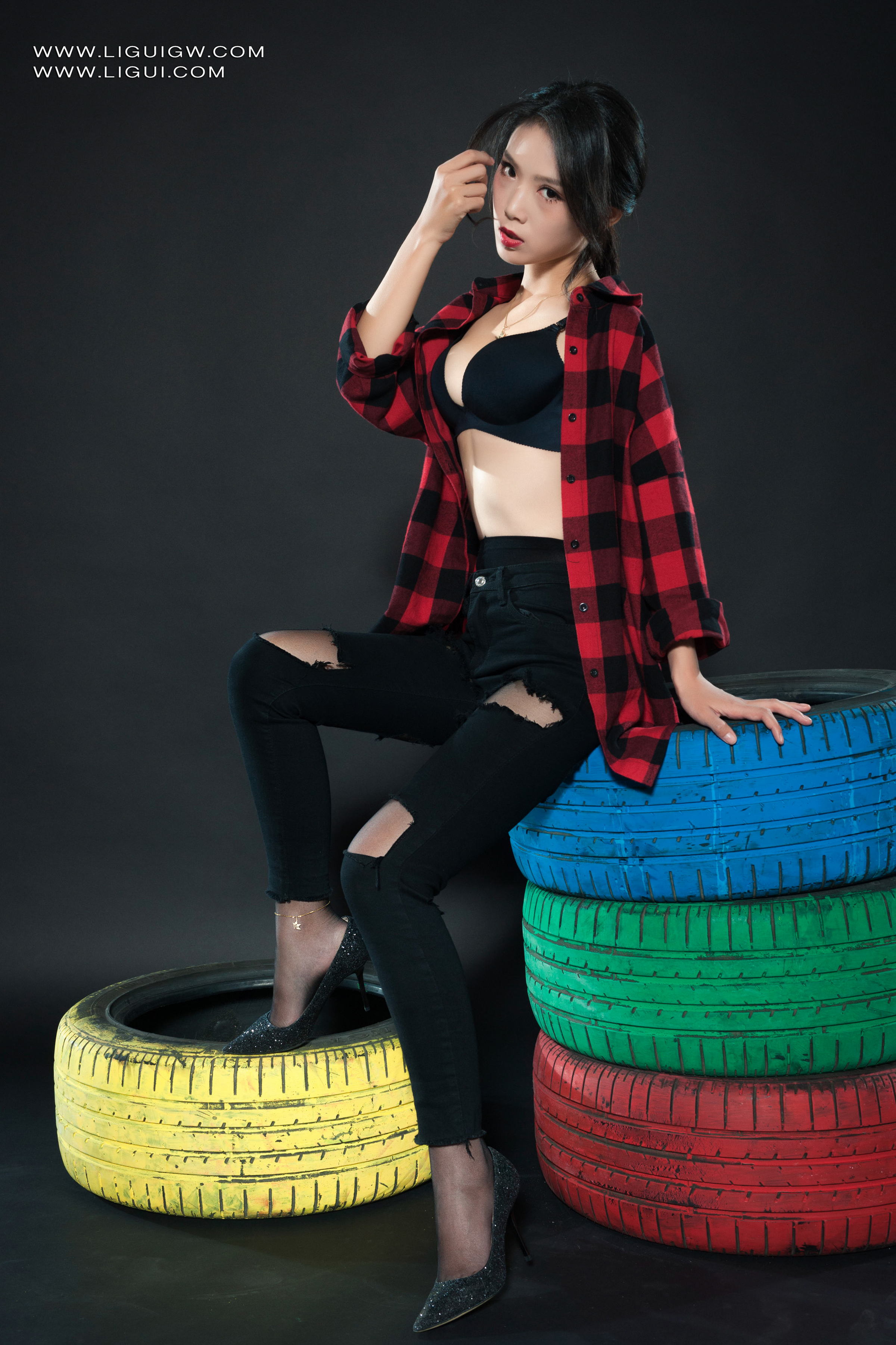 [Ligui丽柜] 2025.11.03《红与黑的激情碰撞》维拉 Weila第1张