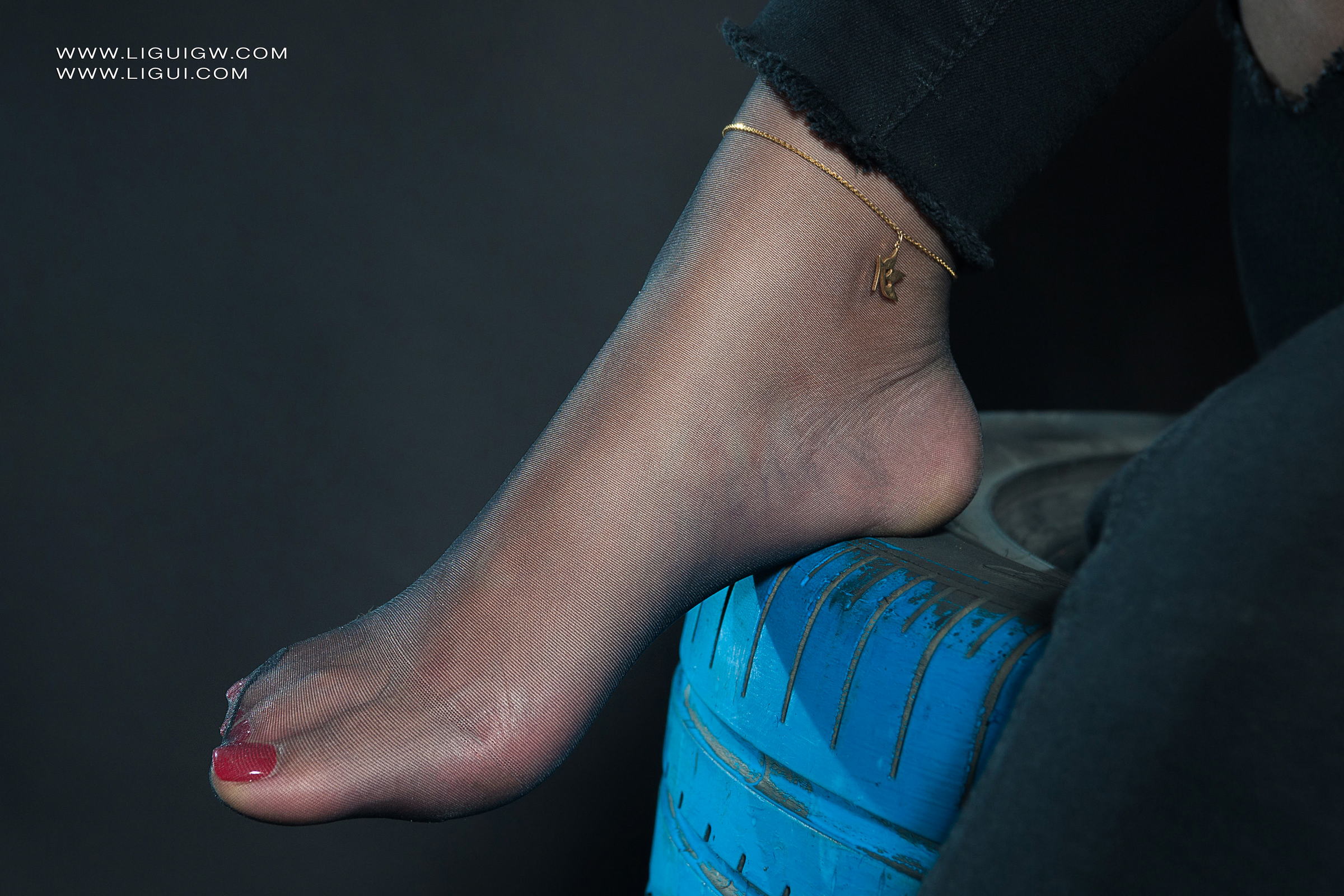 [Ligui丽柜] 2025.11.03《红与黑的激情碰撞》维拉 Weila第7张