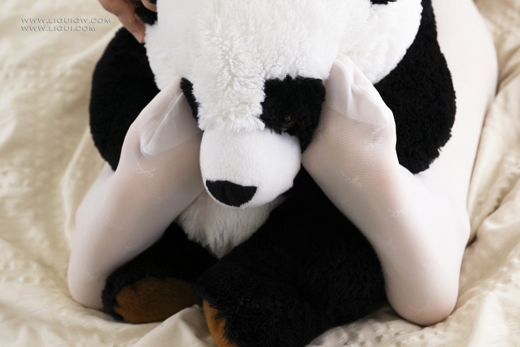 [Ligui丽柜] 2026.02.23 褪去丝袜的清纯学妹 大冢杏奈第3张